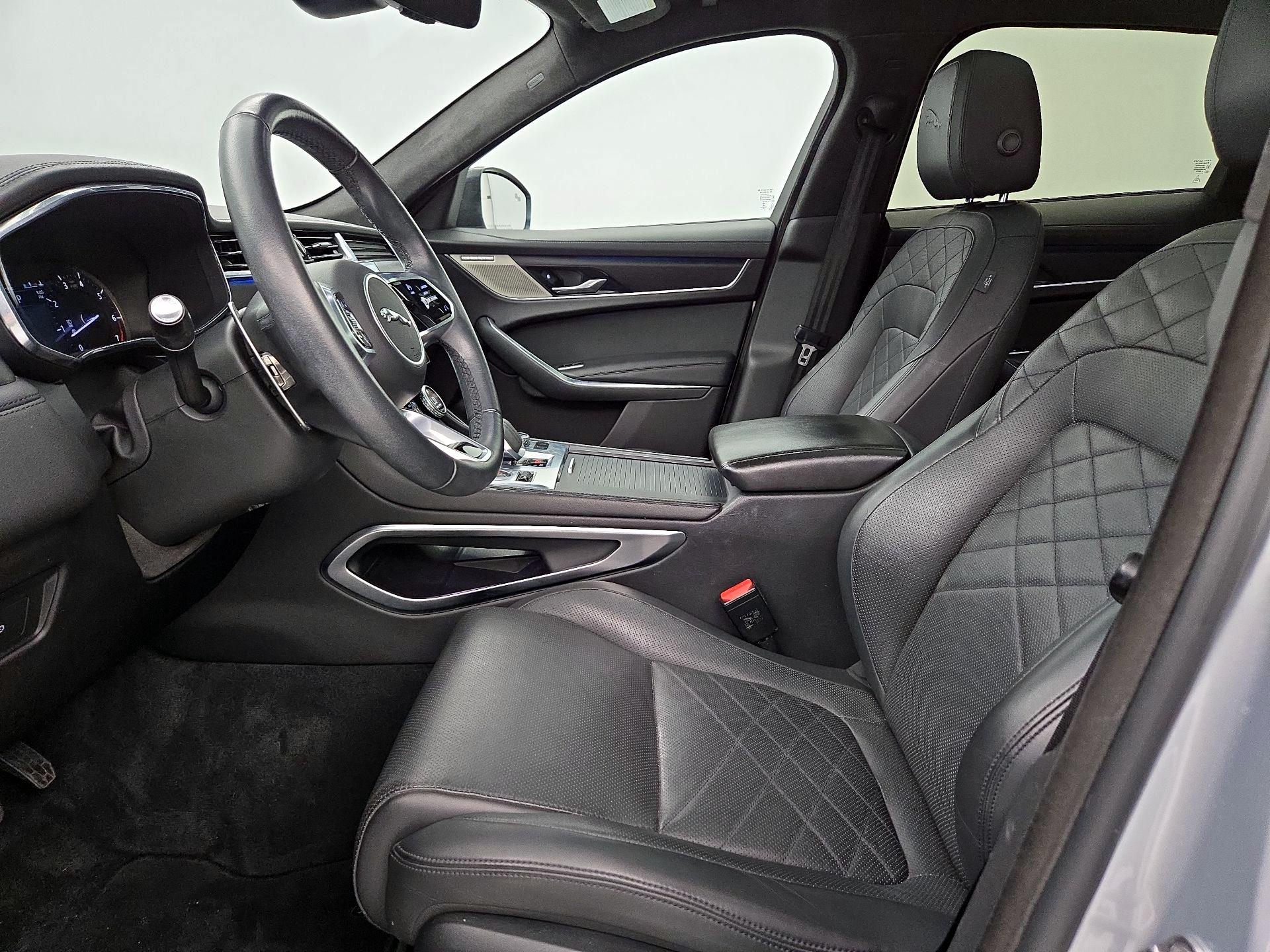 Thumbnail: 2023 Jaguar F-Pace - 11