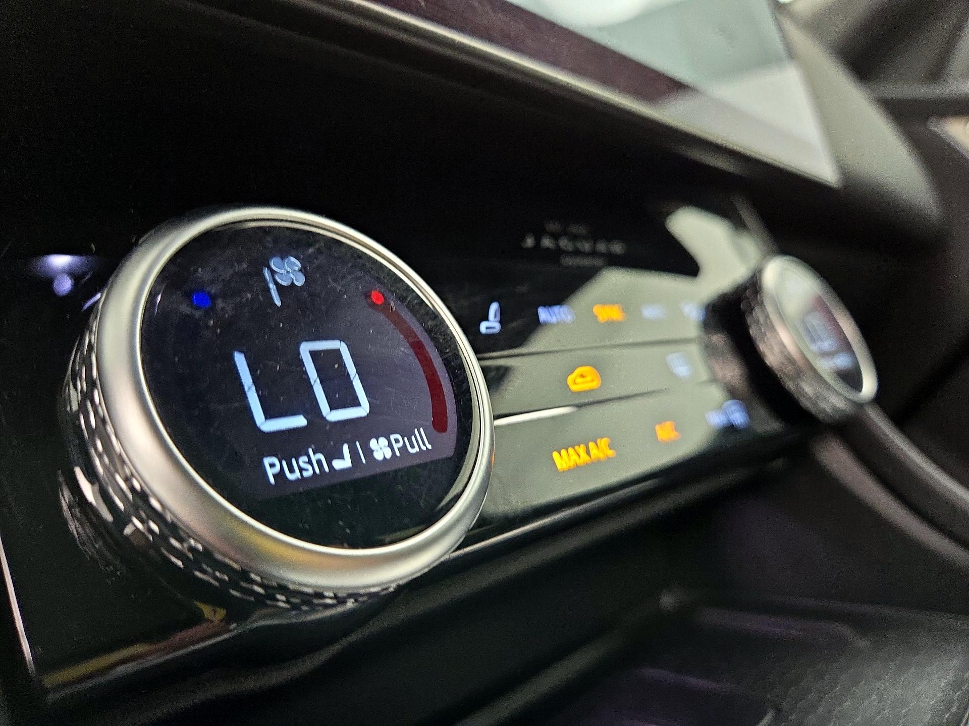 Thumbnail: 2023 Jaguar F-Pace - 17