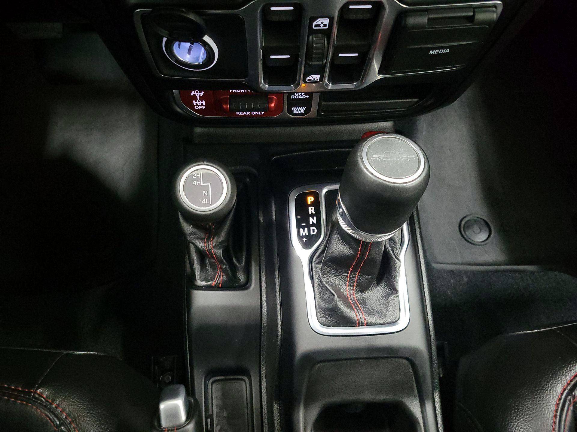 Thumbnail: 2023 Jeep Gladiator - 18