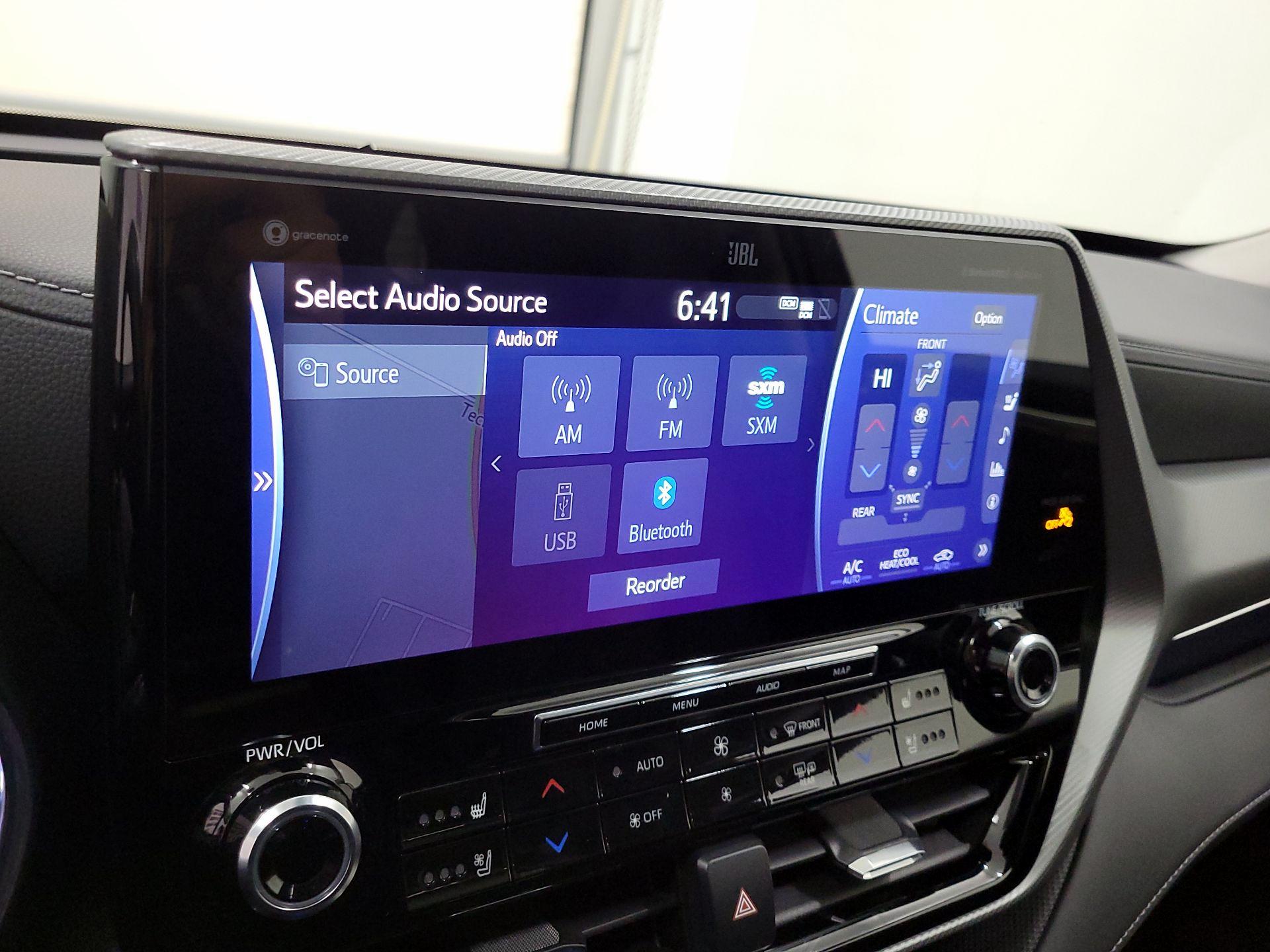 Thumbnail: 2022 Toyota Highlander - 16