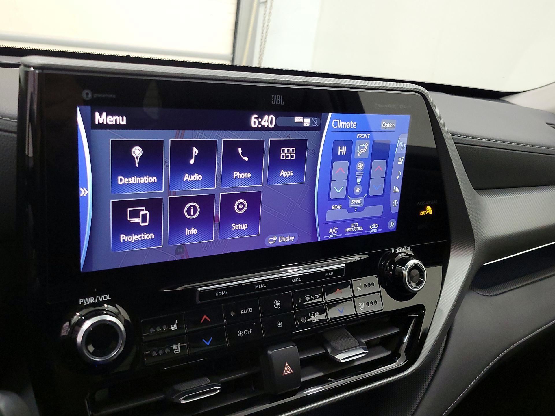 Thumbnail: 2022 Toyota Highlander - 17