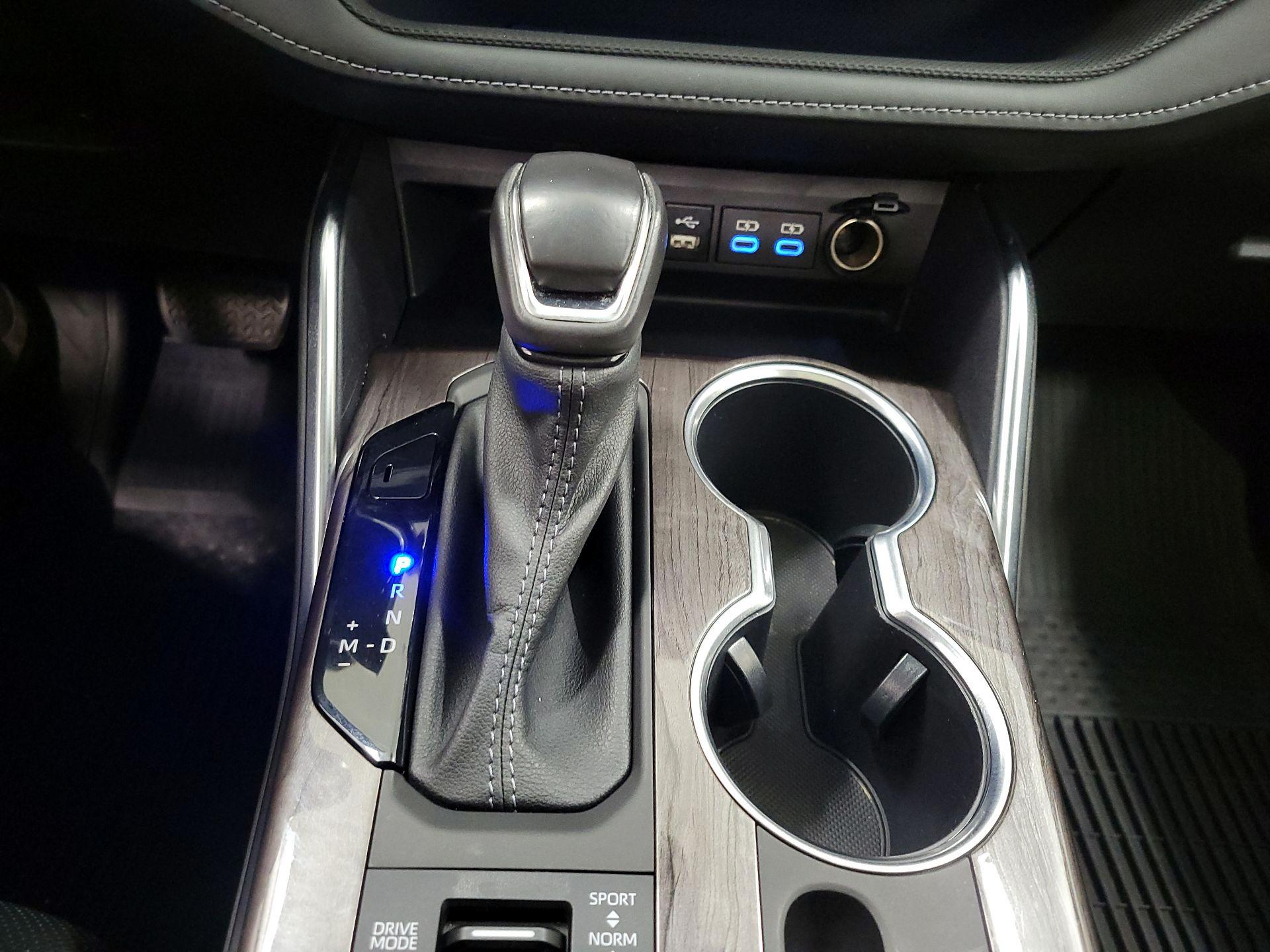 Thumbnail: 2022 Toyota Highlander - 18