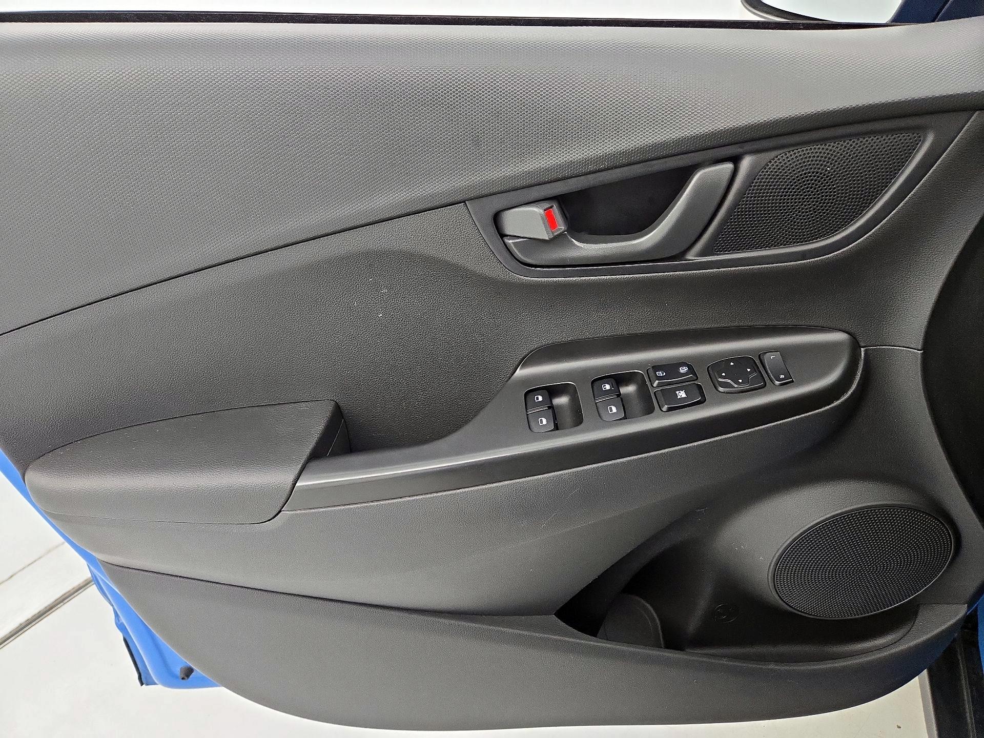 Thumbnail: 2022 Hyundai Kona - 12