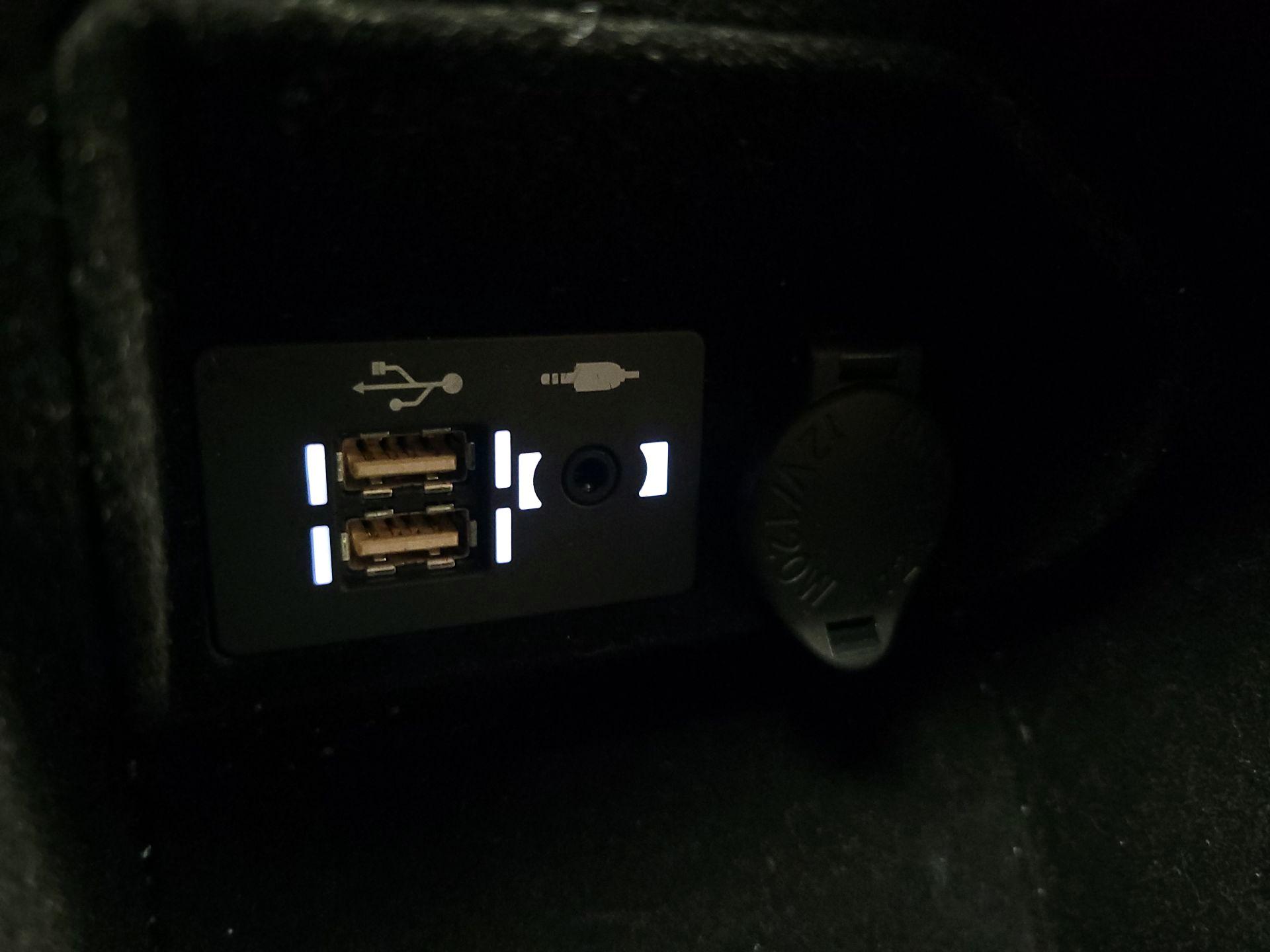 Thumbnail: 2023 Lexus IS - 18