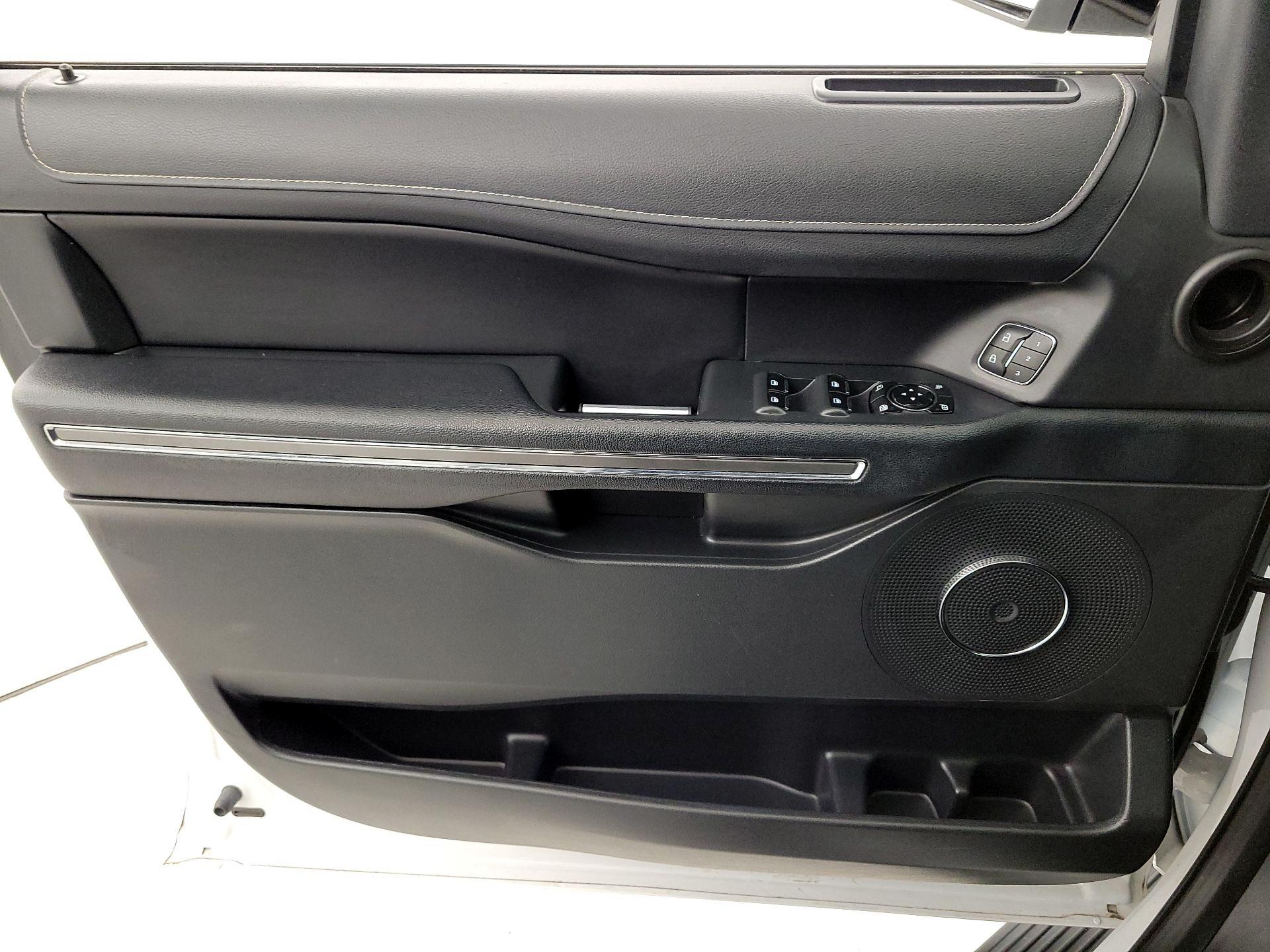 Thumbnail: 2023 Ford Expedition - 12