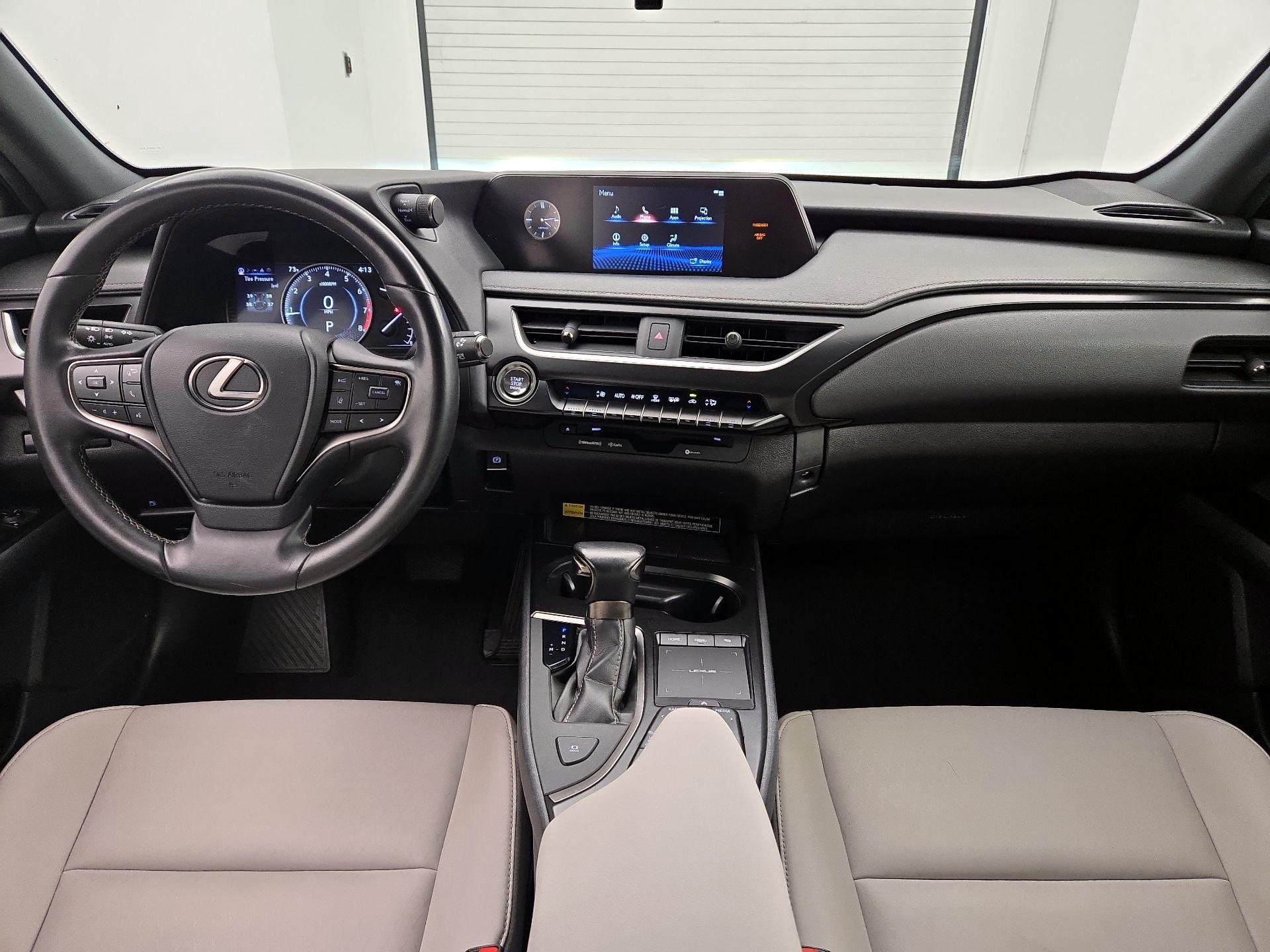 Thumbnail: 2022 Lexus UX - 9