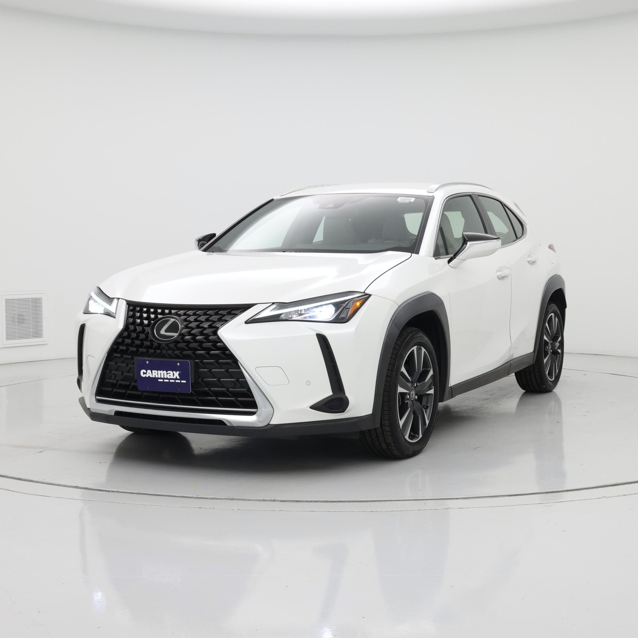 Thumbnail: 2022 Lexus UX - 4