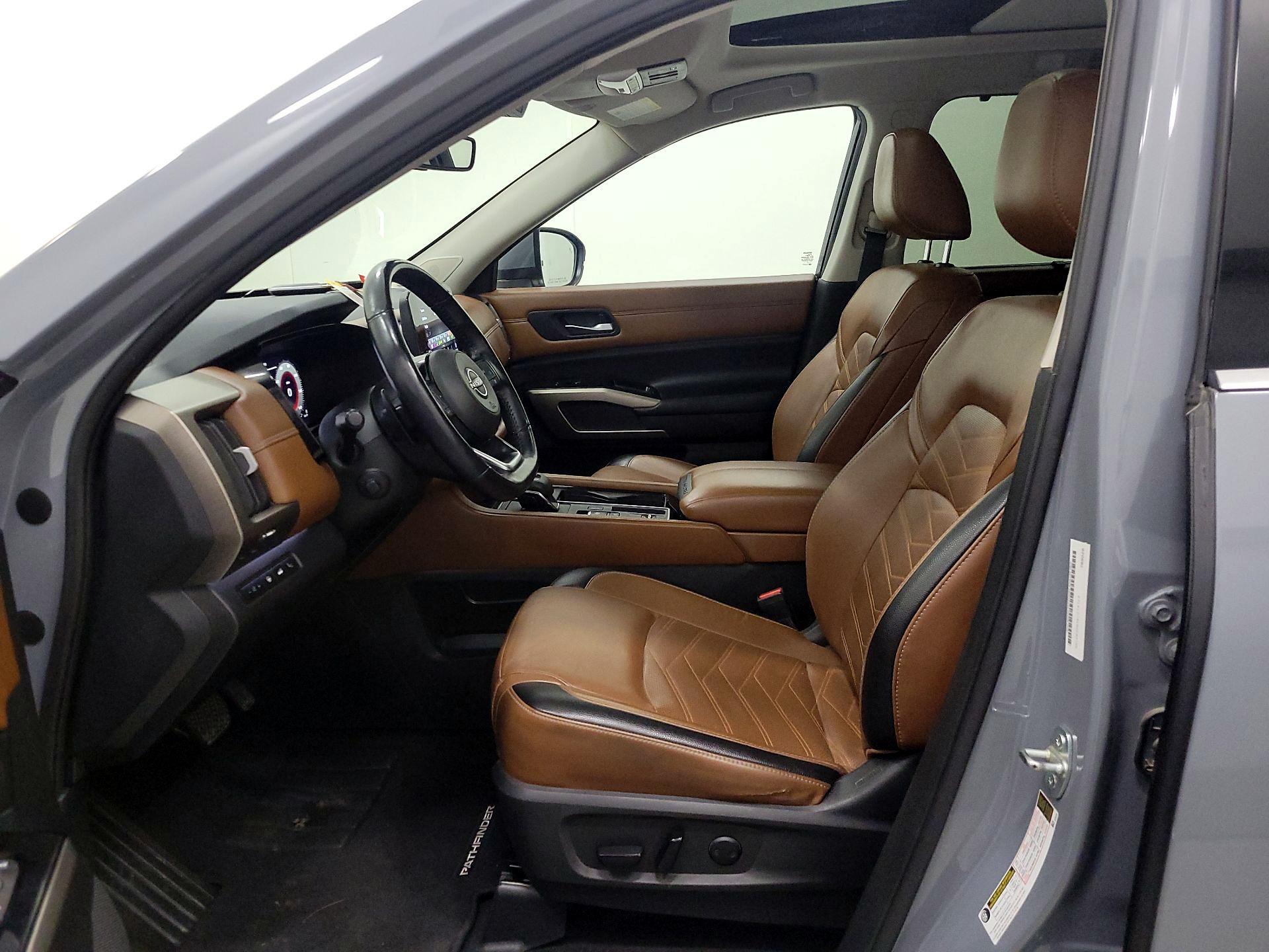 Thumbnail: 2023 Nissan Pathfinder - 11