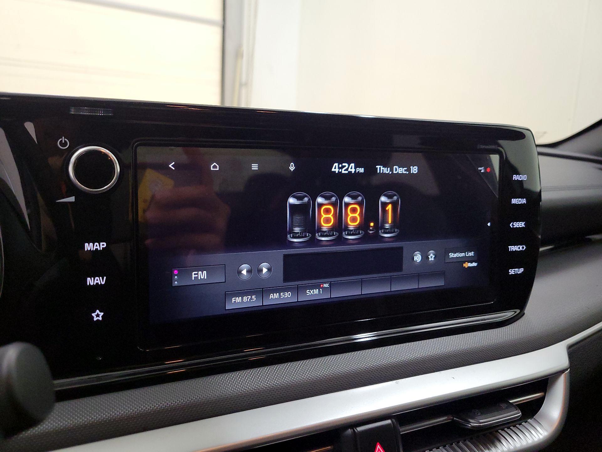 Thumbnail: 2022 Kia K5 - 16