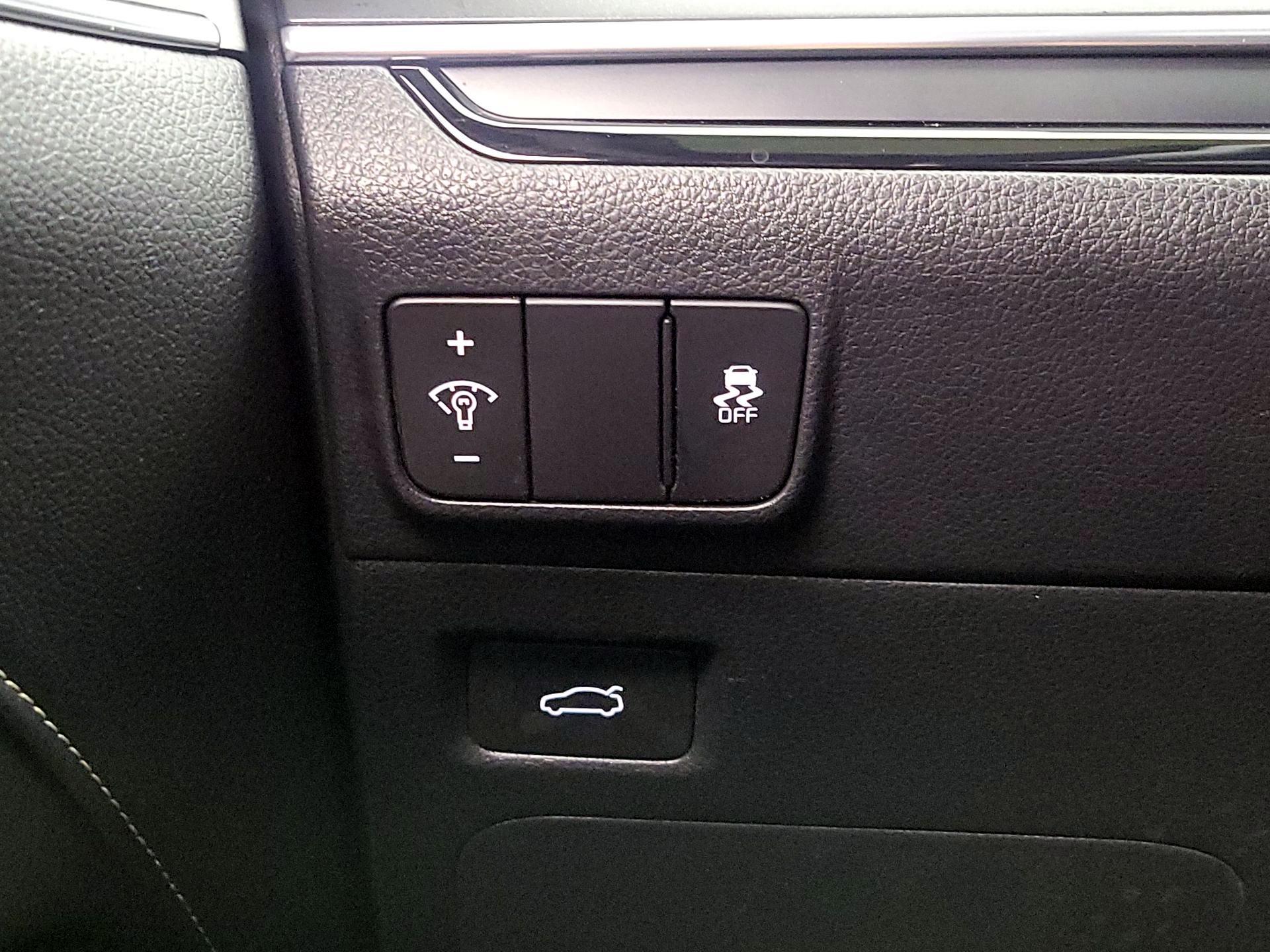 Thumbnail: 2025 Kia K5 - 13