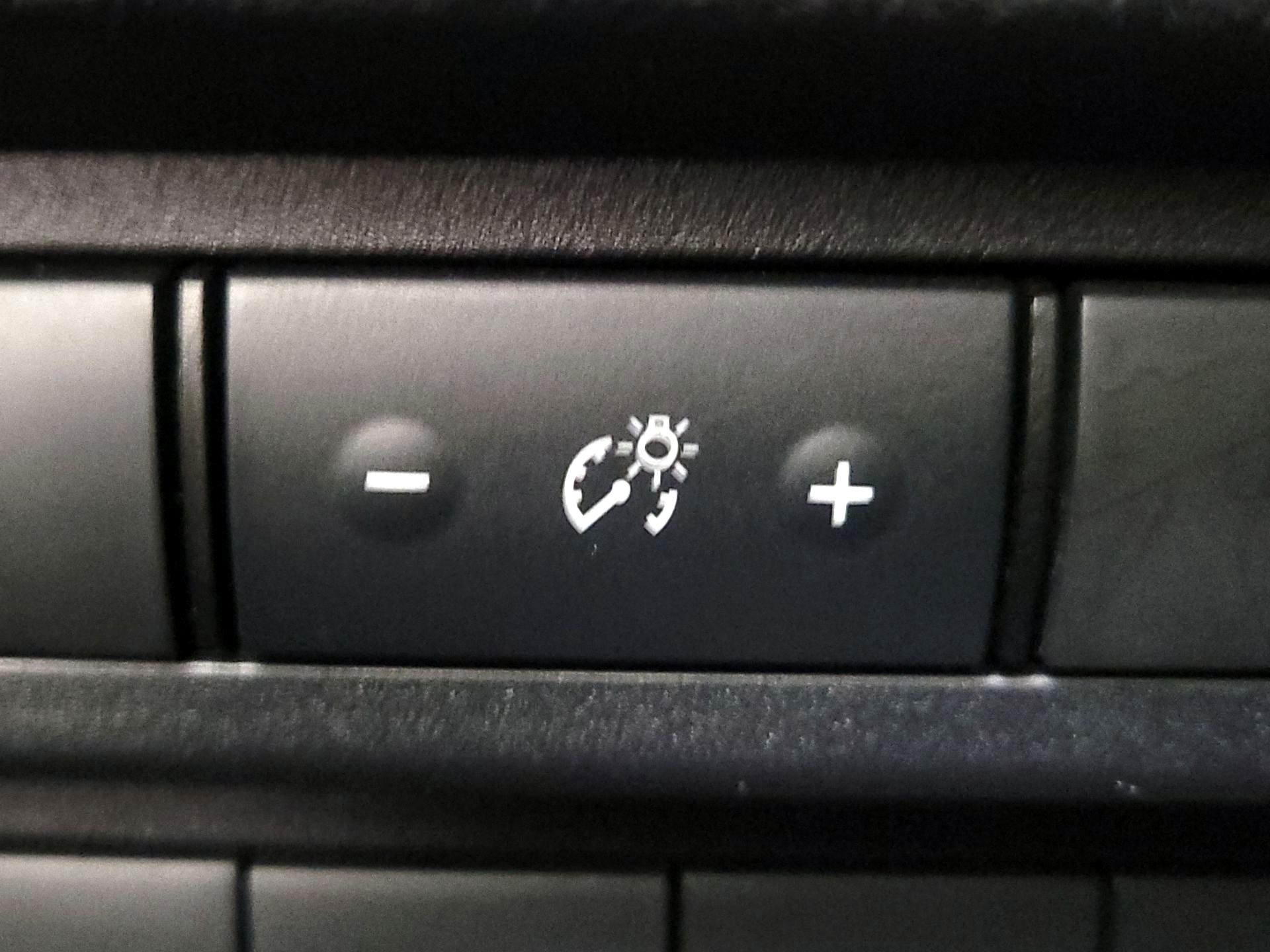 Thumbnail: 2024 Mitsubishi Outlander - 13