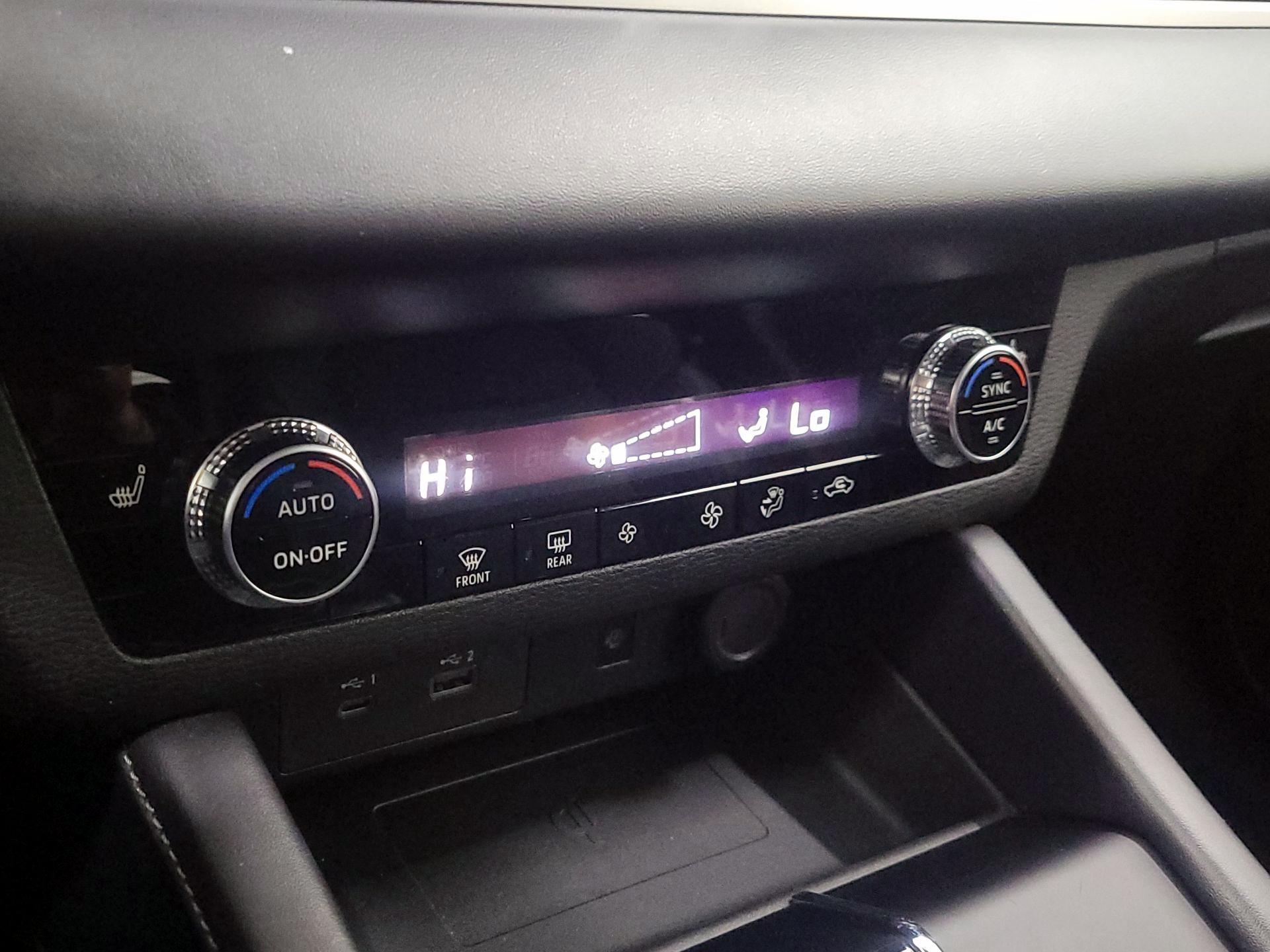 Thumbnail: 2024 Mitsubishi Outlander - 17