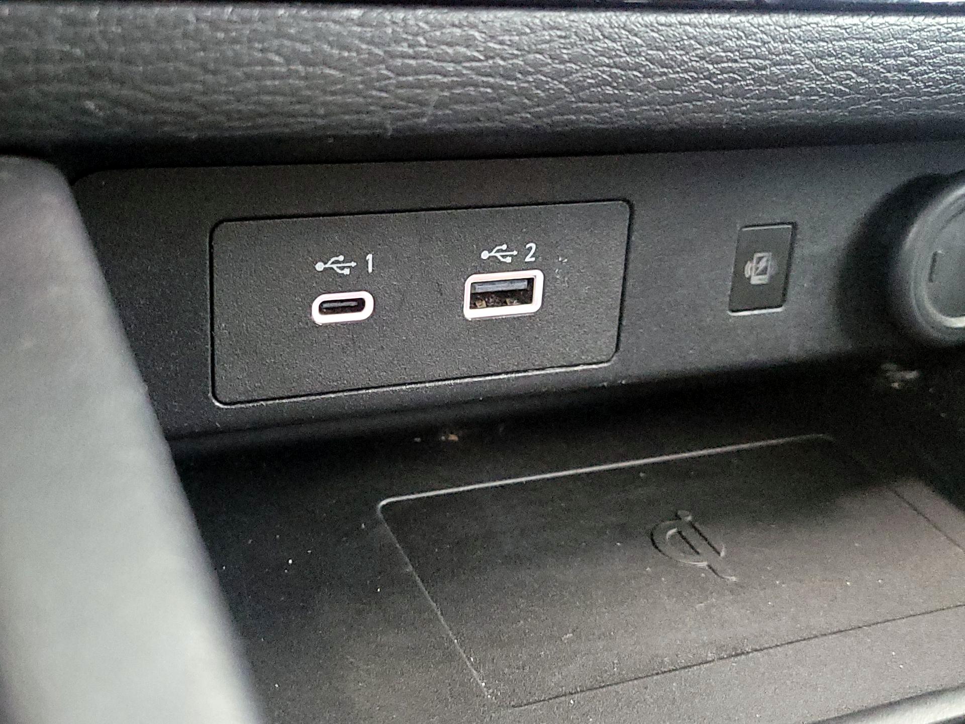 Thumbnail: 2024 Mitsubishi Outlander - 19