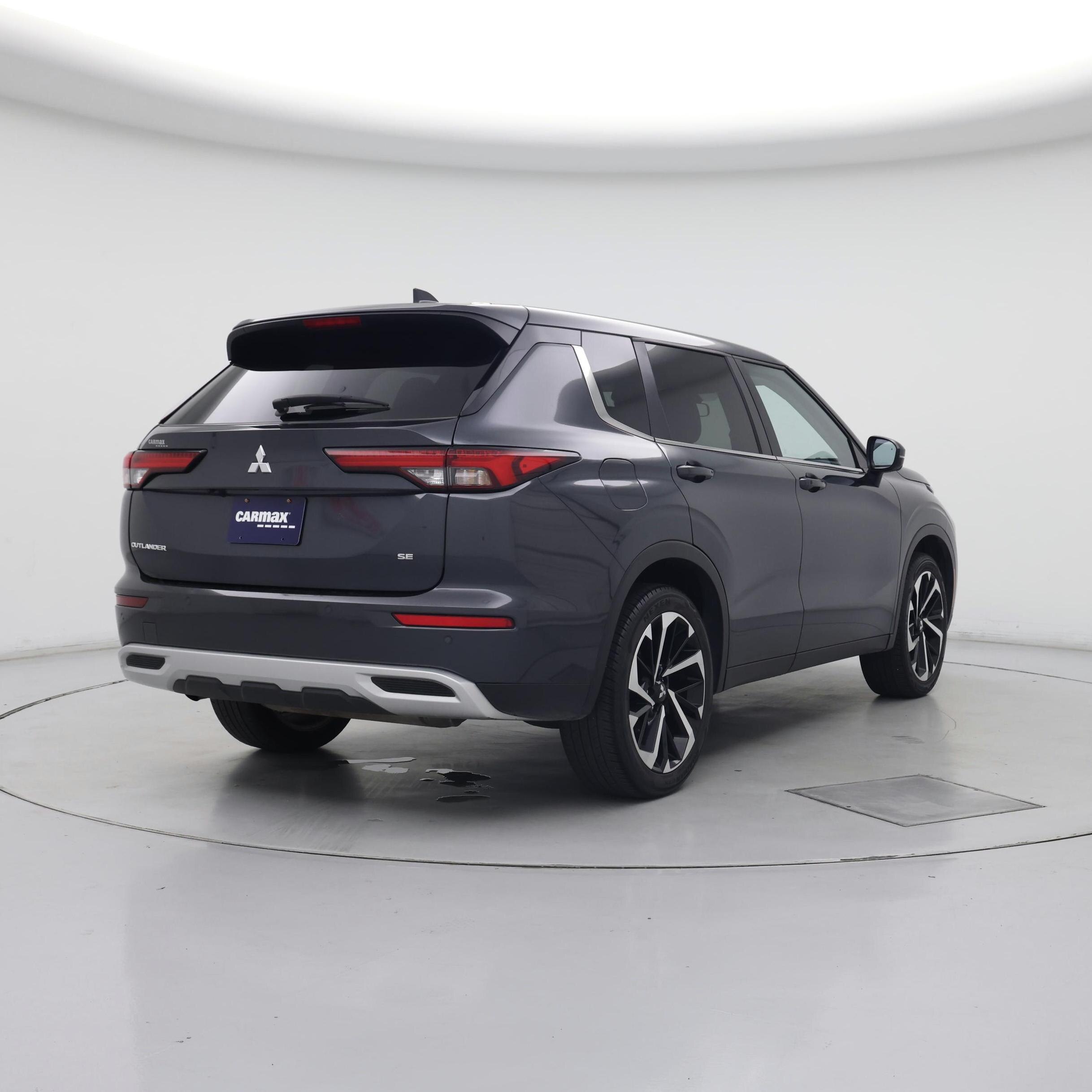 Thumbnail: 2024 Mitsubishi Outlander - 8