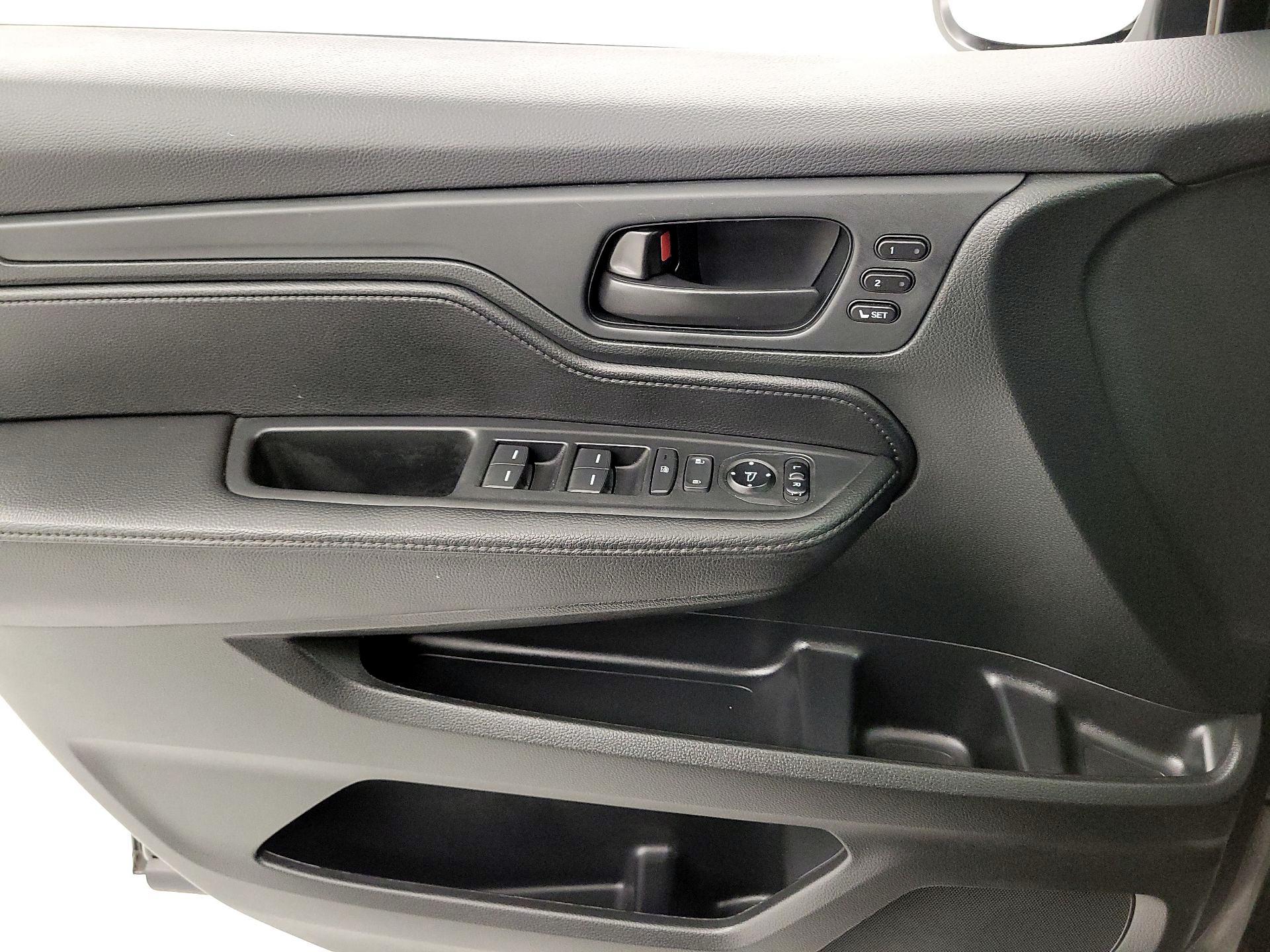 Thumbnail: 2023 Honda Odyssey - 12