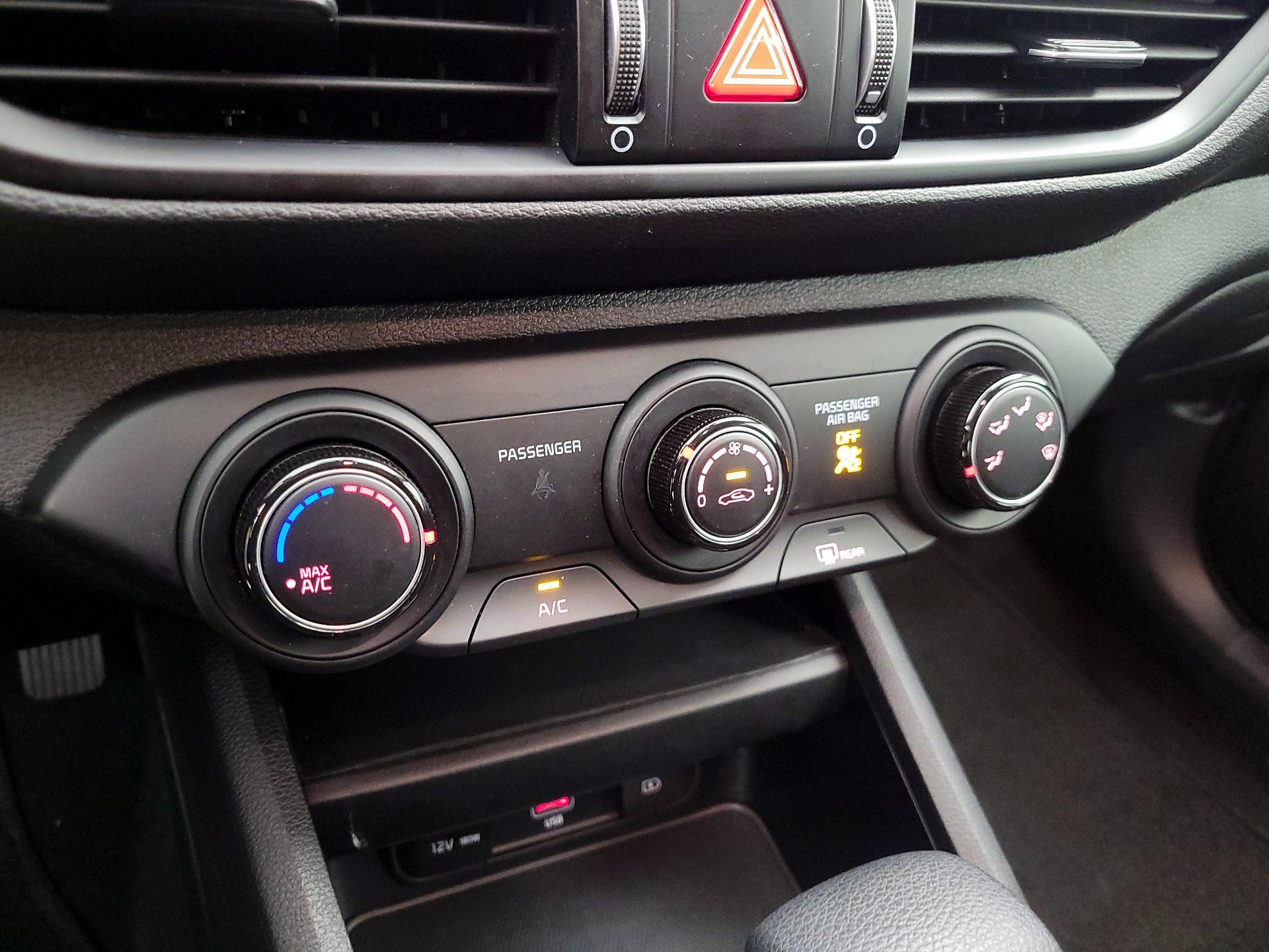 Thumbnail: 2024 Kia Forte - 16