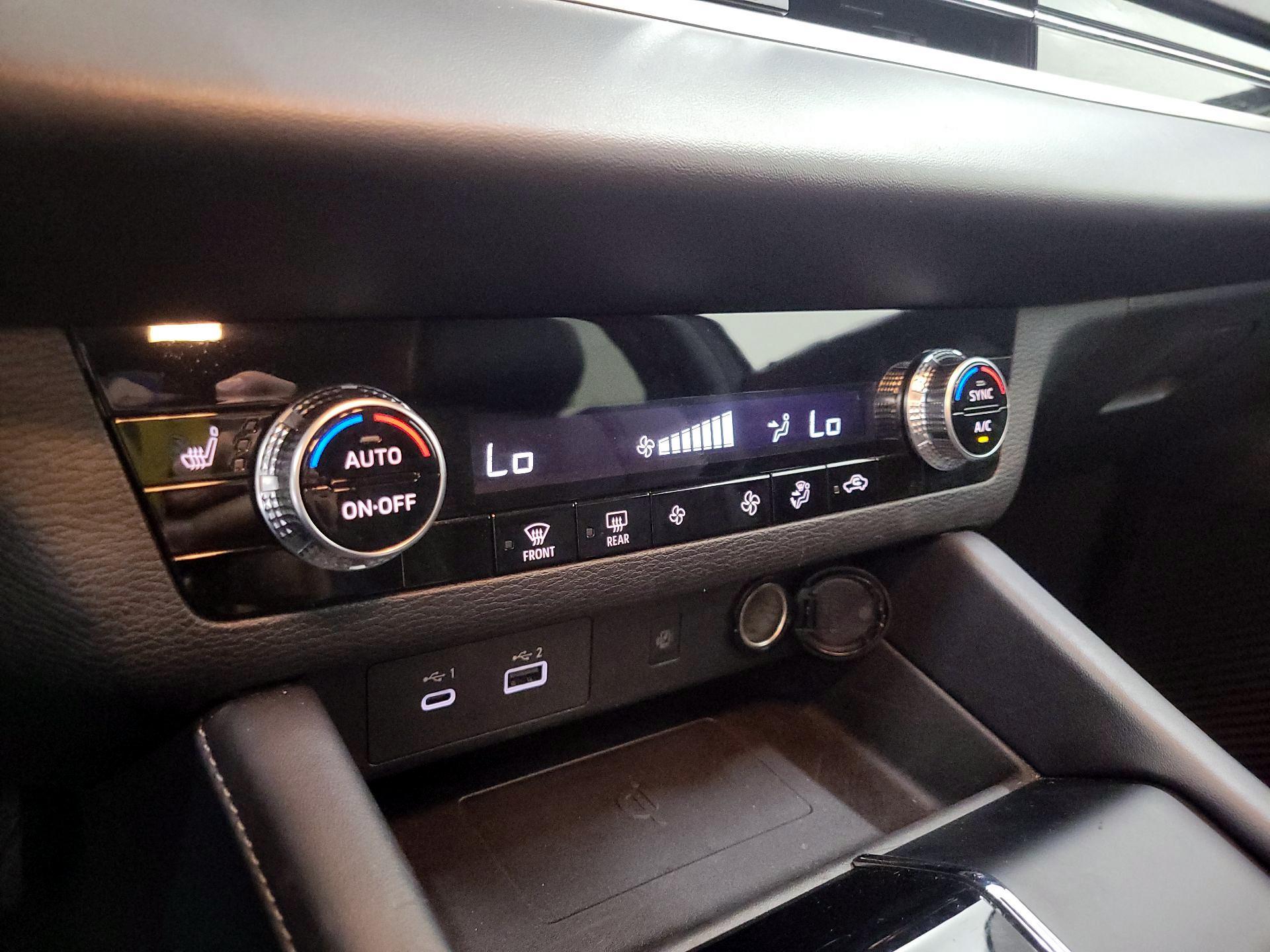 Thumbnail: 2024 Mitsubishi Outlander - 17