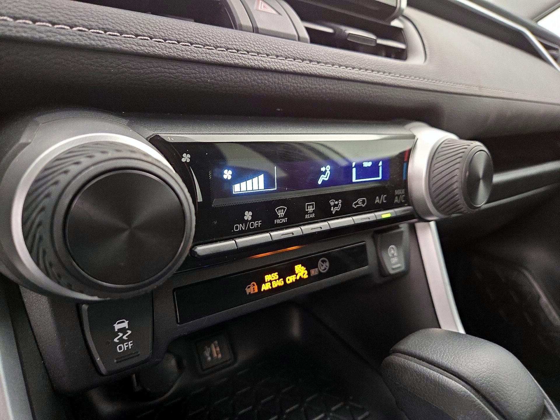 Thumbnail: 2024 Toyota RAV4 - 16