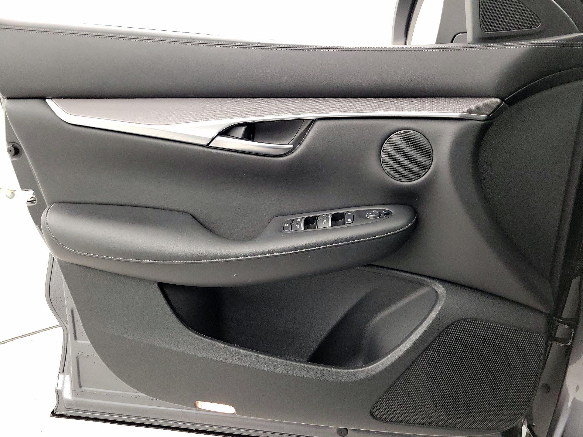 Thumbnail: 2023 INFINITI QX50 - 12