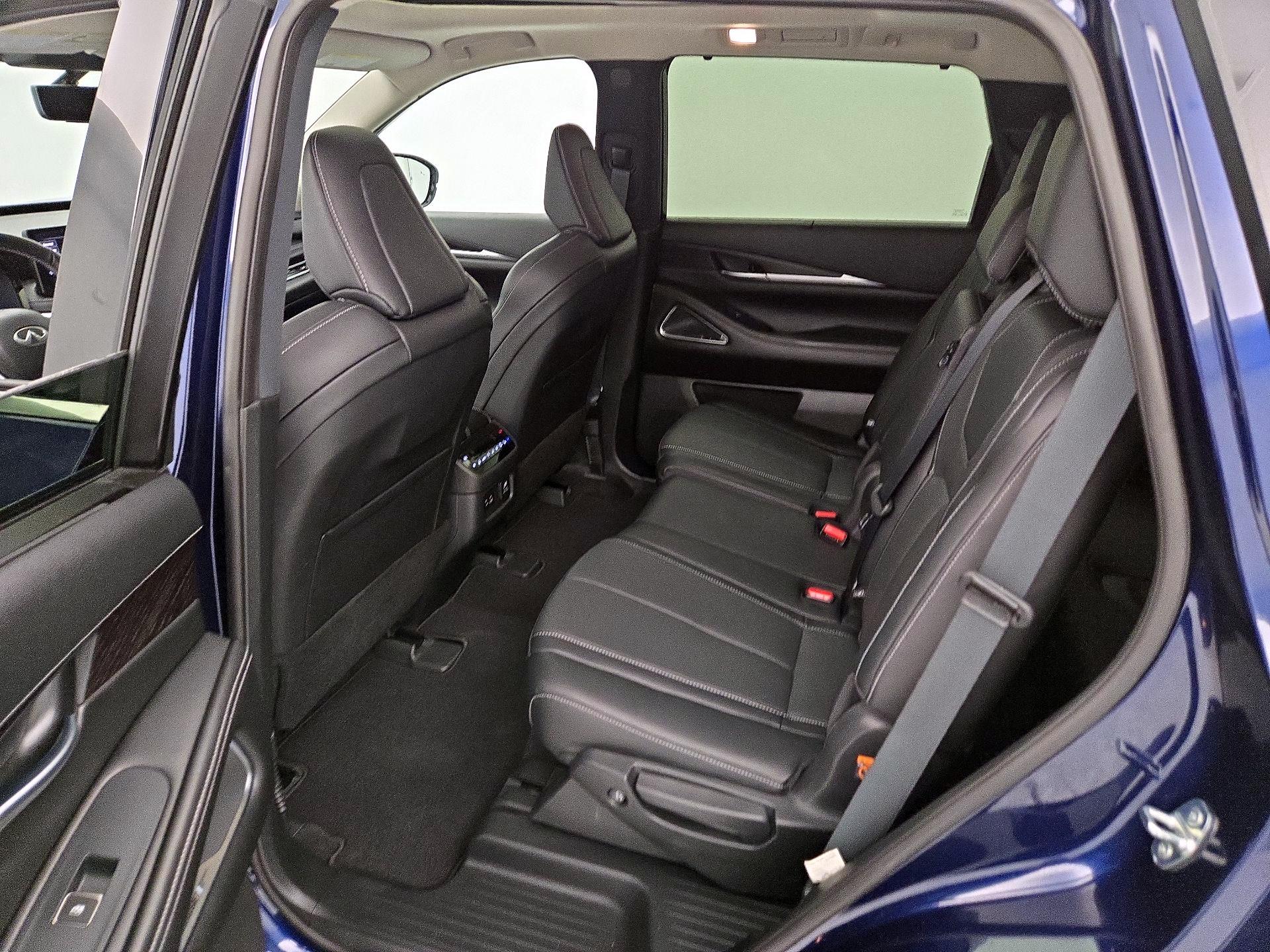 Thumbnail: 2023 INFINITI QX60 - 20