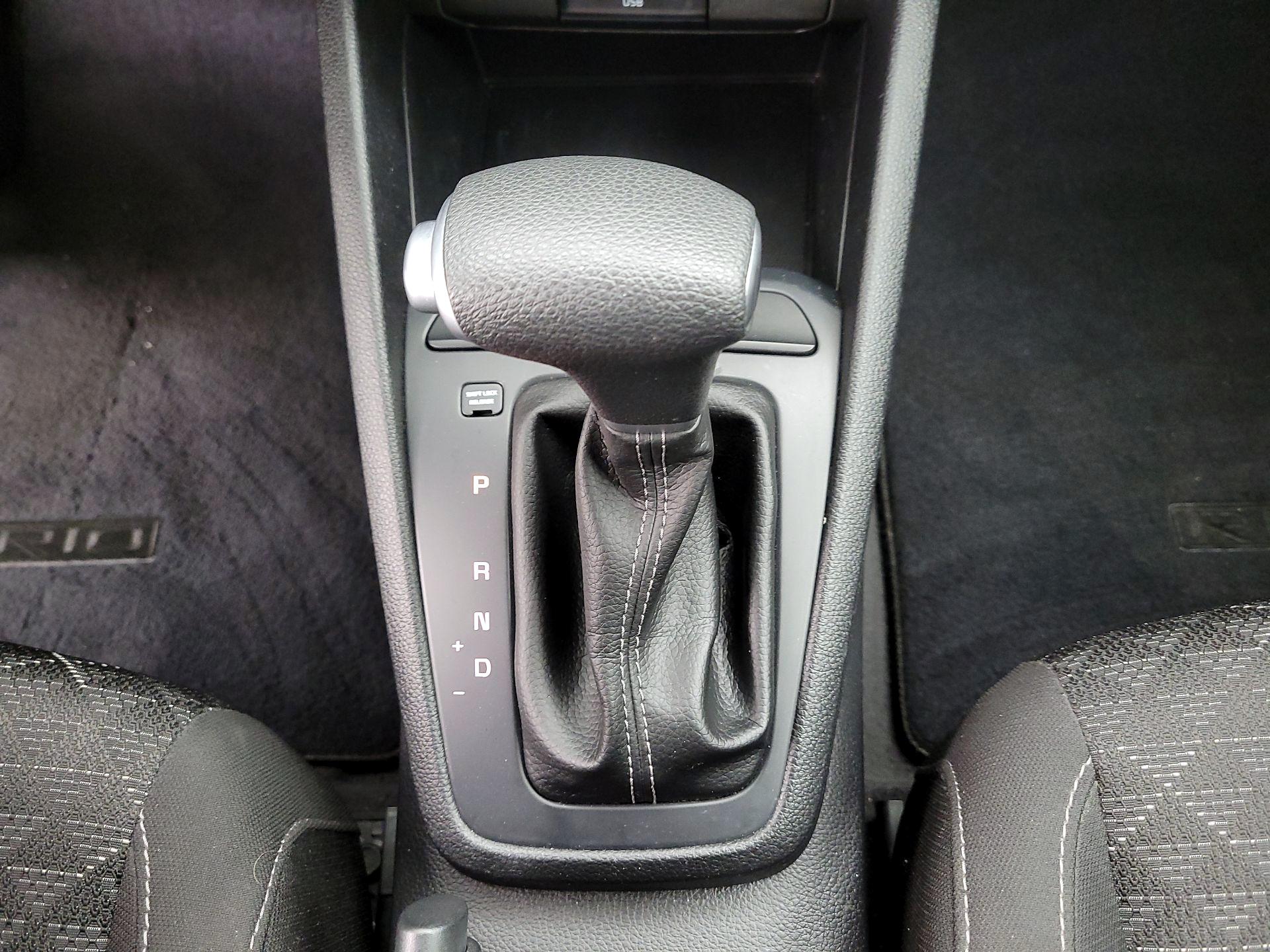 Thumbnail: 2023 Kia Rio - 17