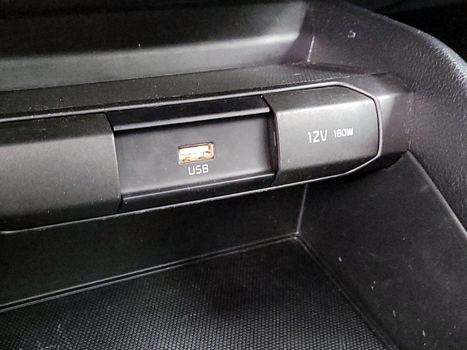 Thumbnail: 2023 Kia Rio - 18