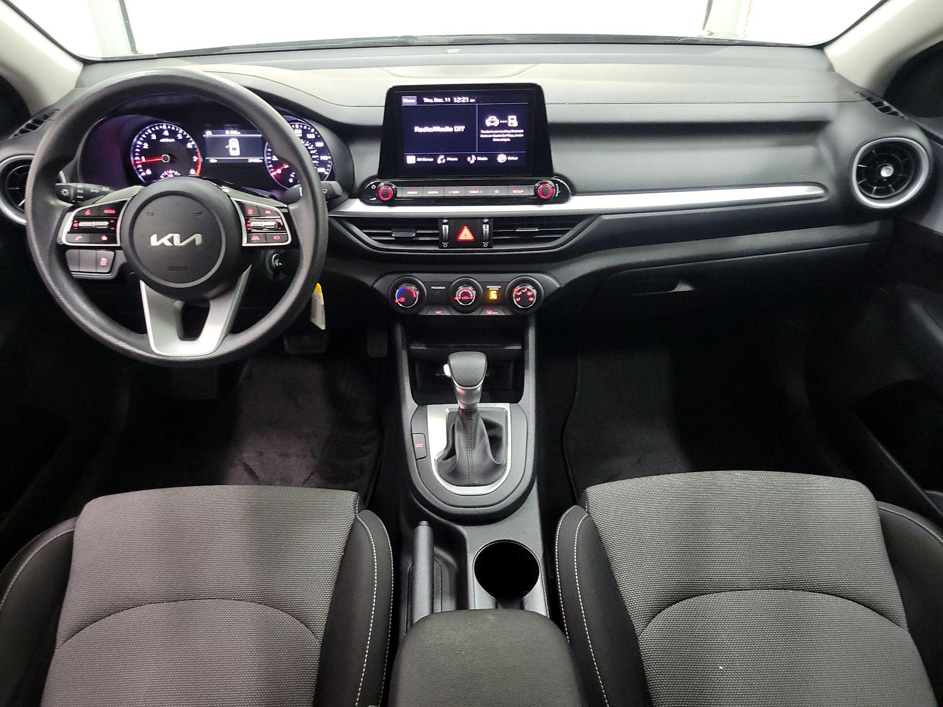 Thumbnail: 2024 Kia Forte - 9