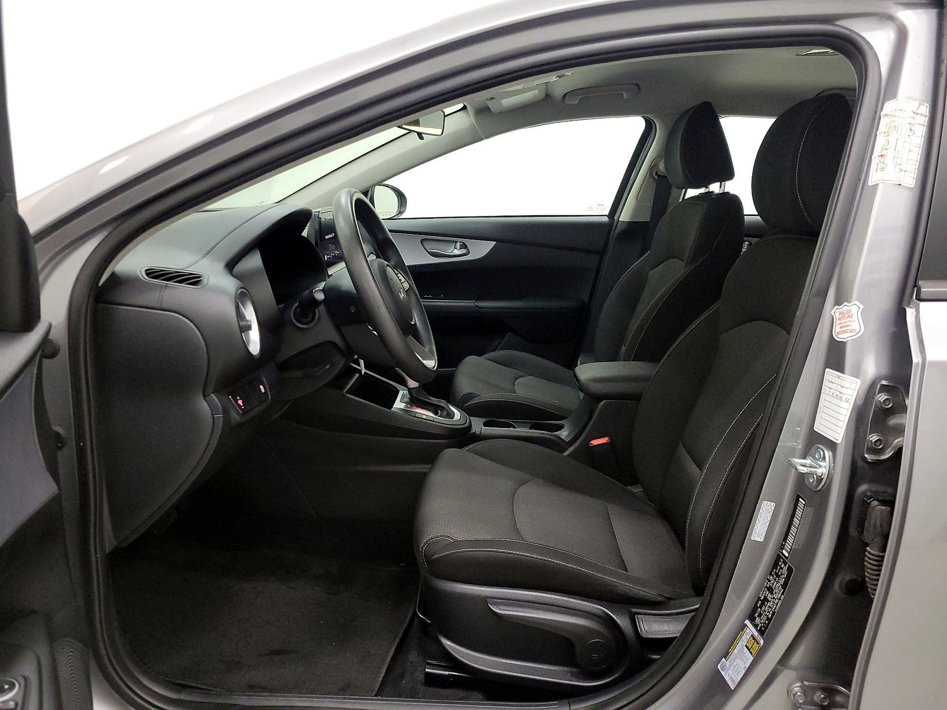 Thumbnail: 2024 Kia Forte - 11