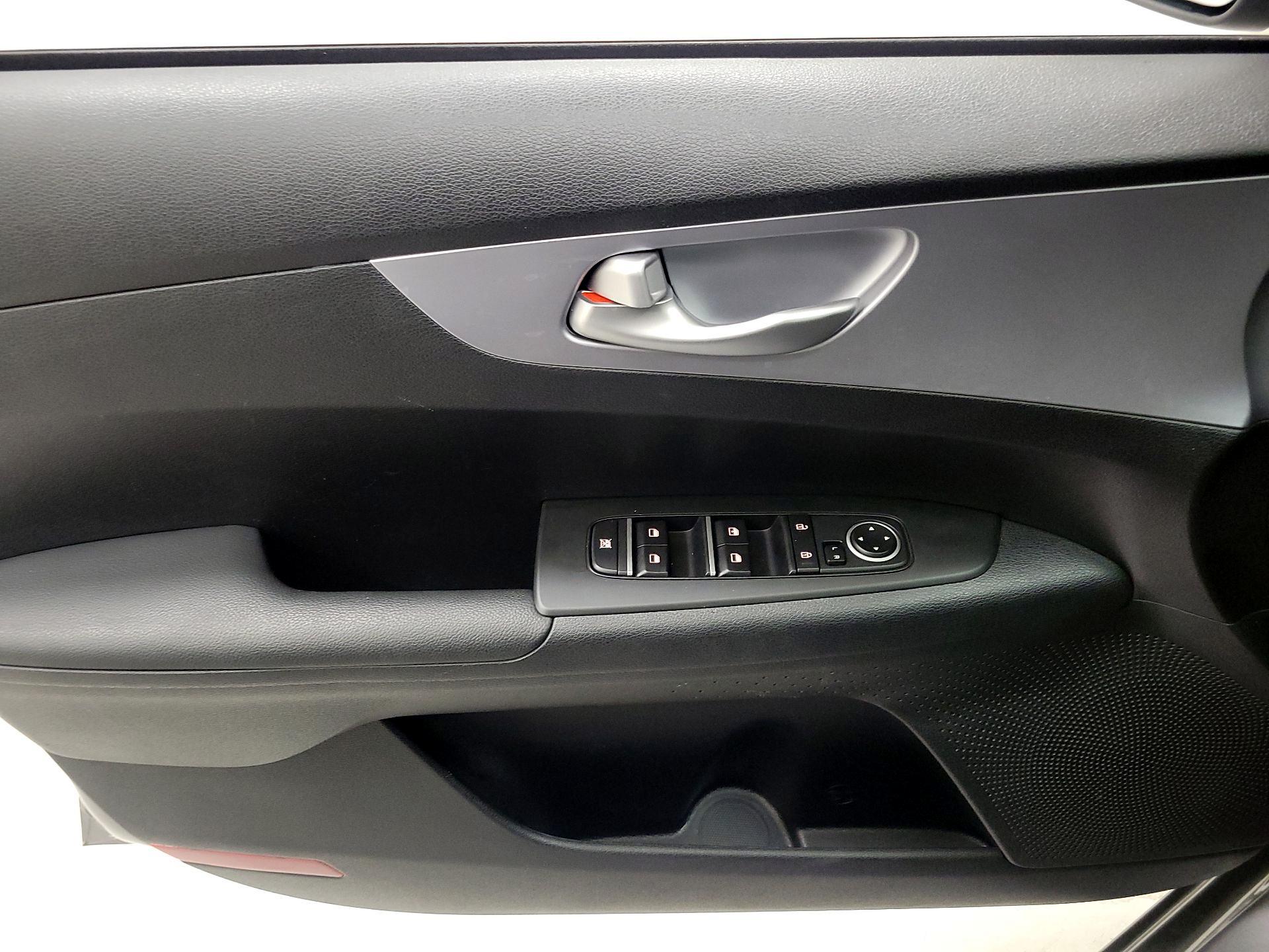 Thumbnail: 2024 Kia Forte - 12