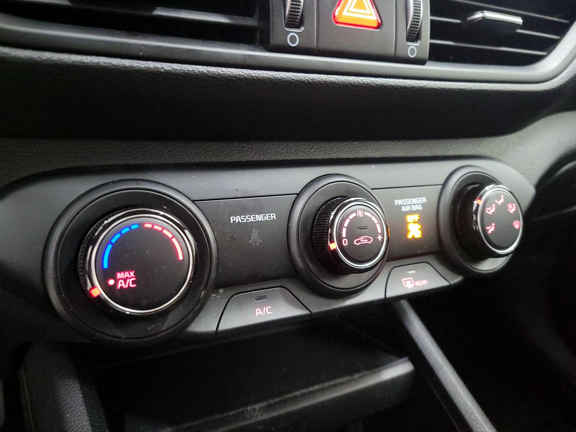 Thumbnail: 2024 Kia Forte - 16