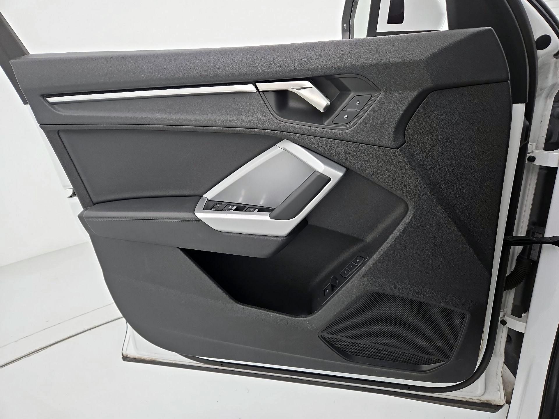 Thumbnail: 2024 Audi Q3 - 12