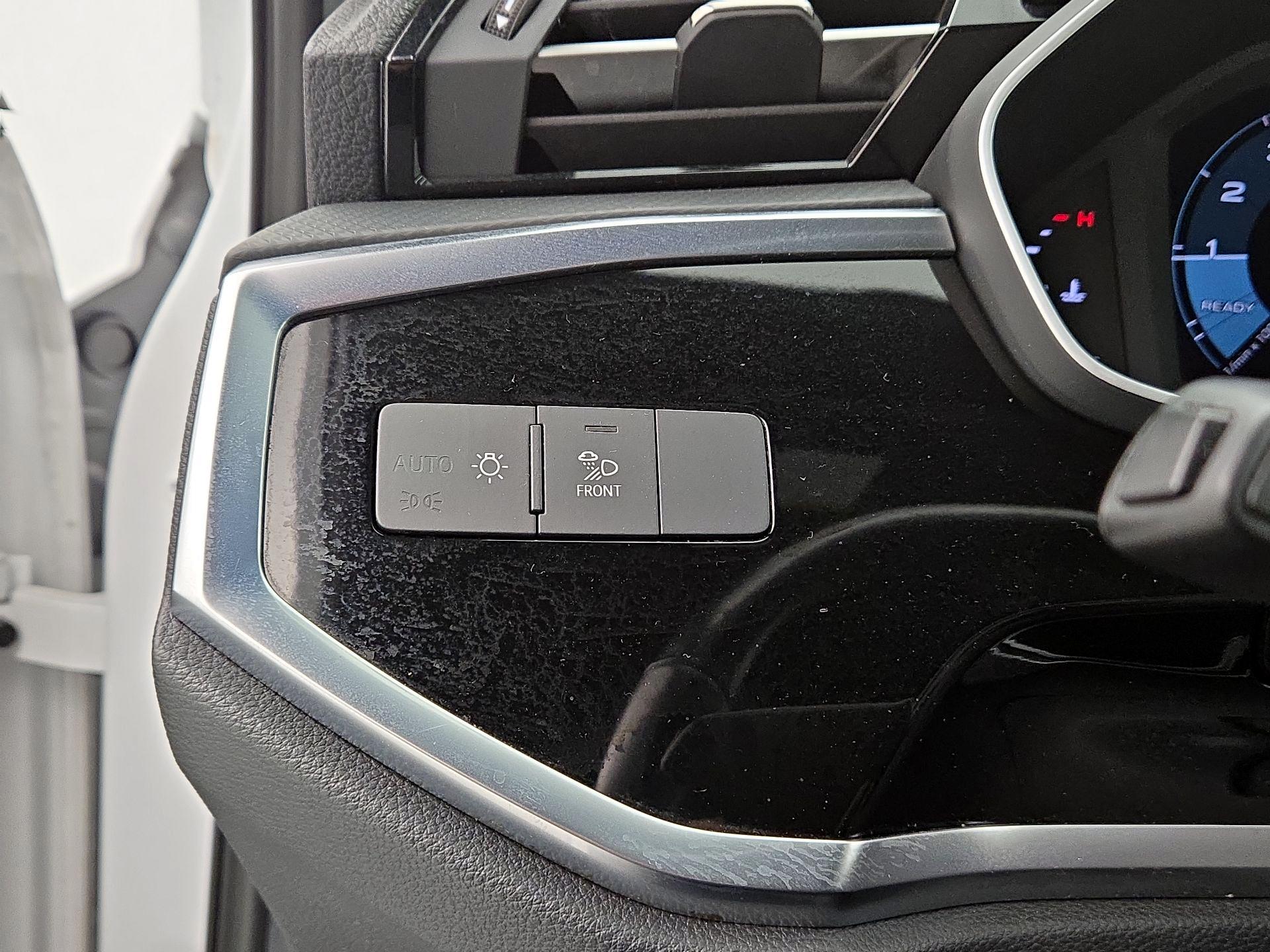 Thumbnail: 2024 Audi Q3 - 13