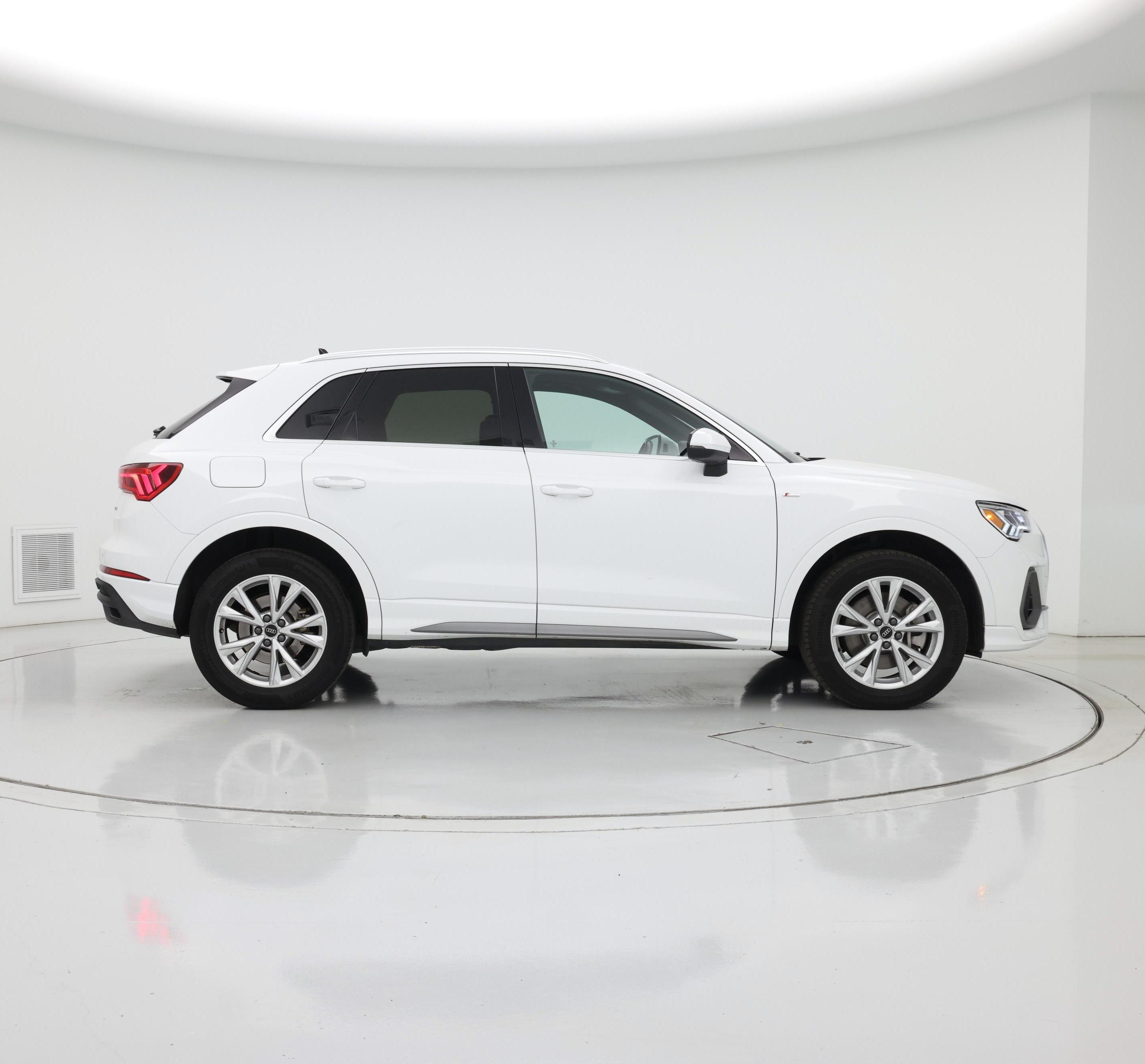 Thumbnail: 2024 Audi Q3 - 7