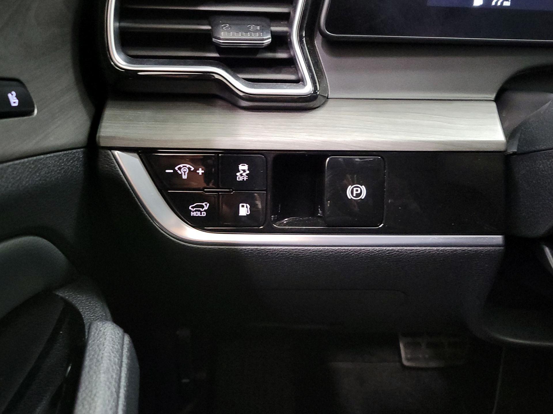 Thumbnail: 2024 Kia Sportage - 13