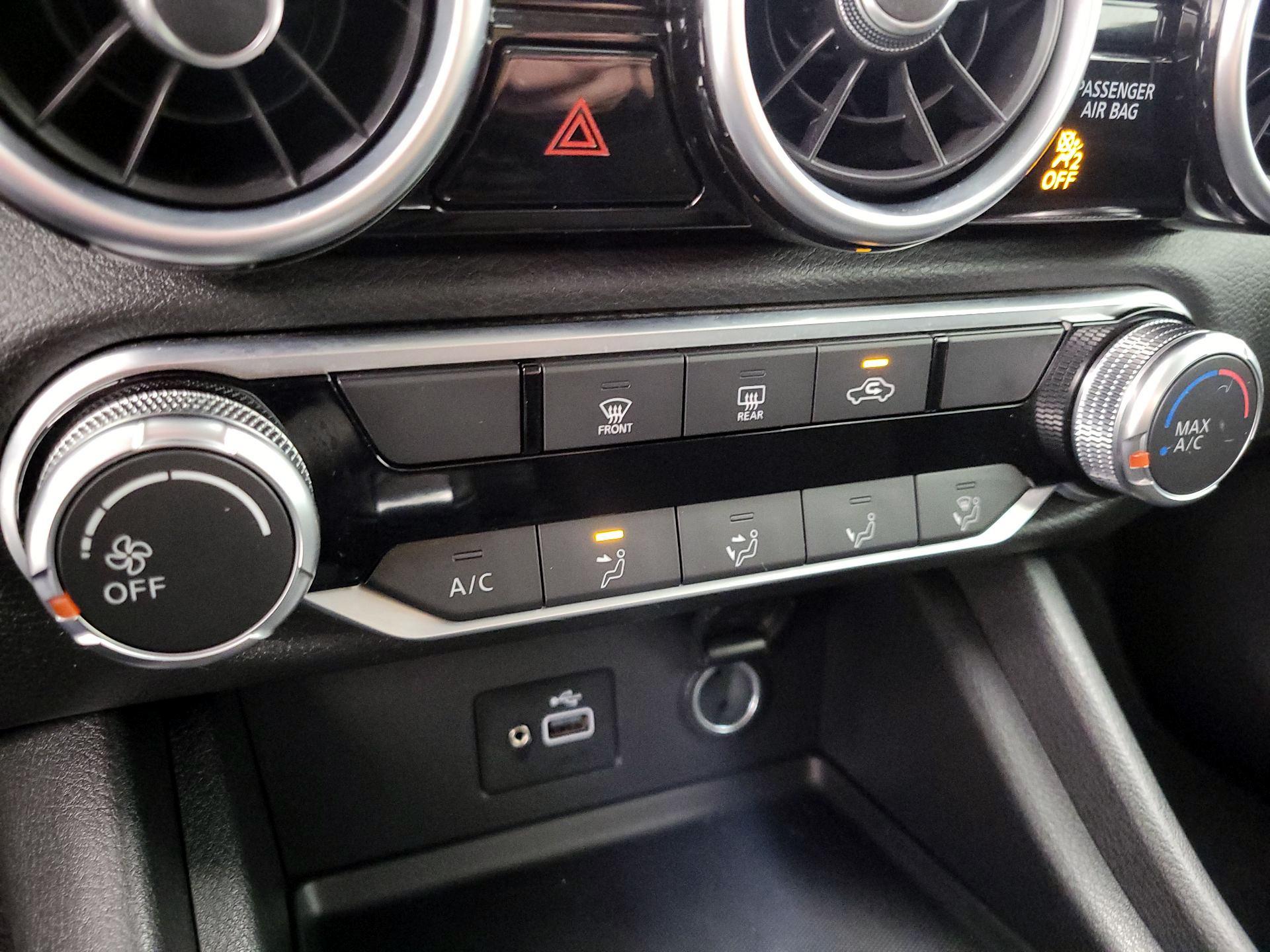 Thumbnail: 2021 Nissan Sentra - 16