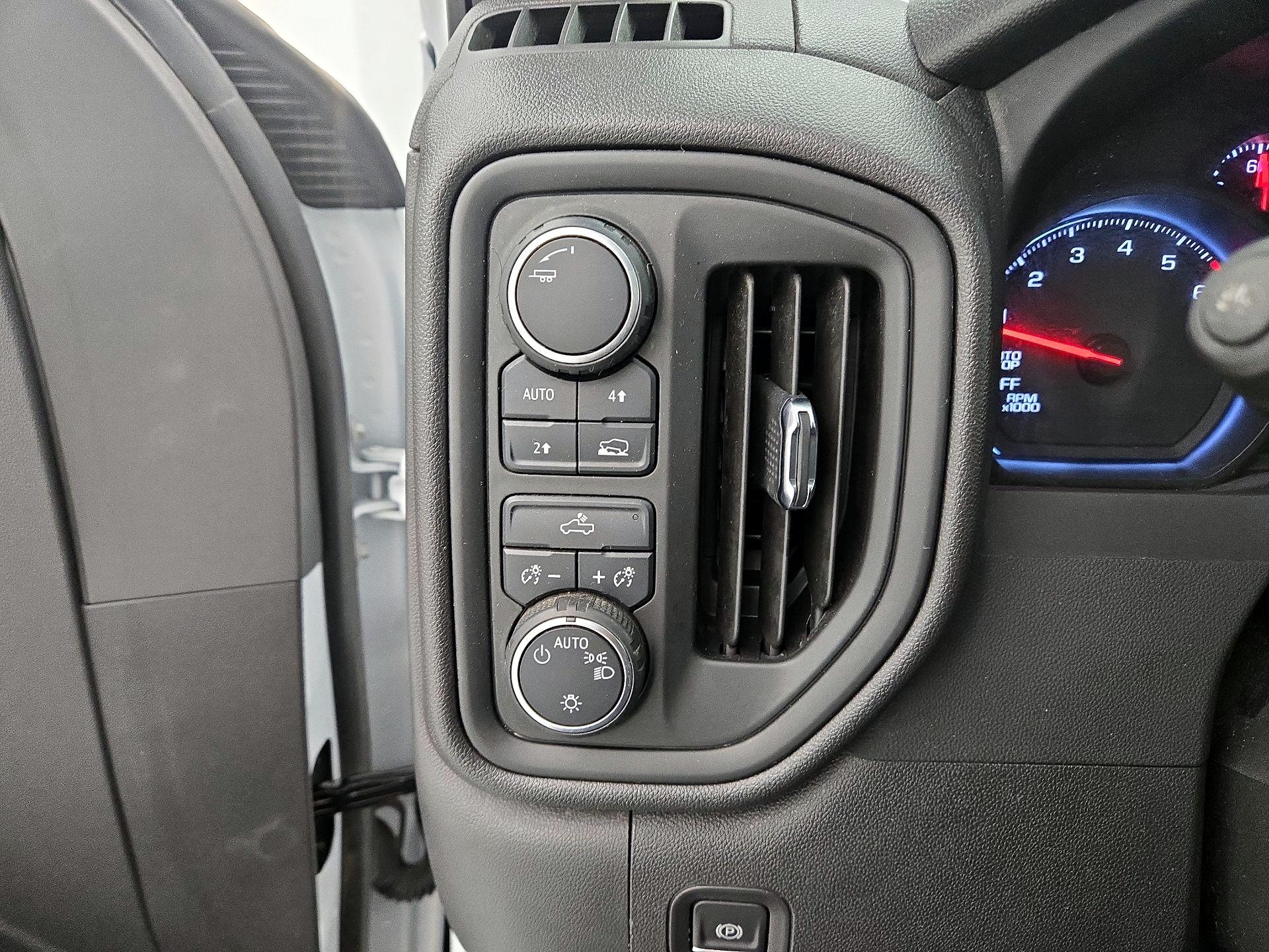 Thumbnail: 2022 Chevrolet Silverado 1500 - 13