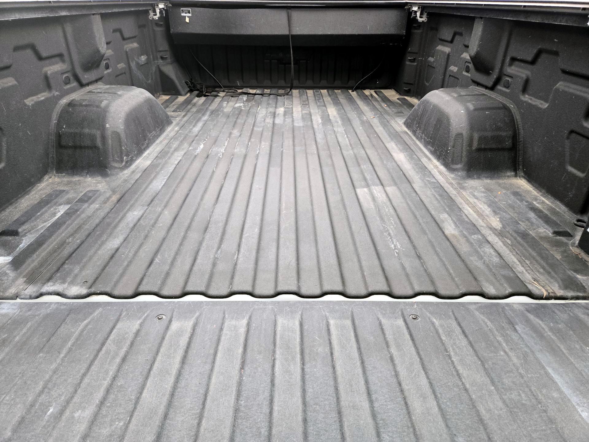 Thumbnail: 2022 Chevrolet Silverado 1500 - 19