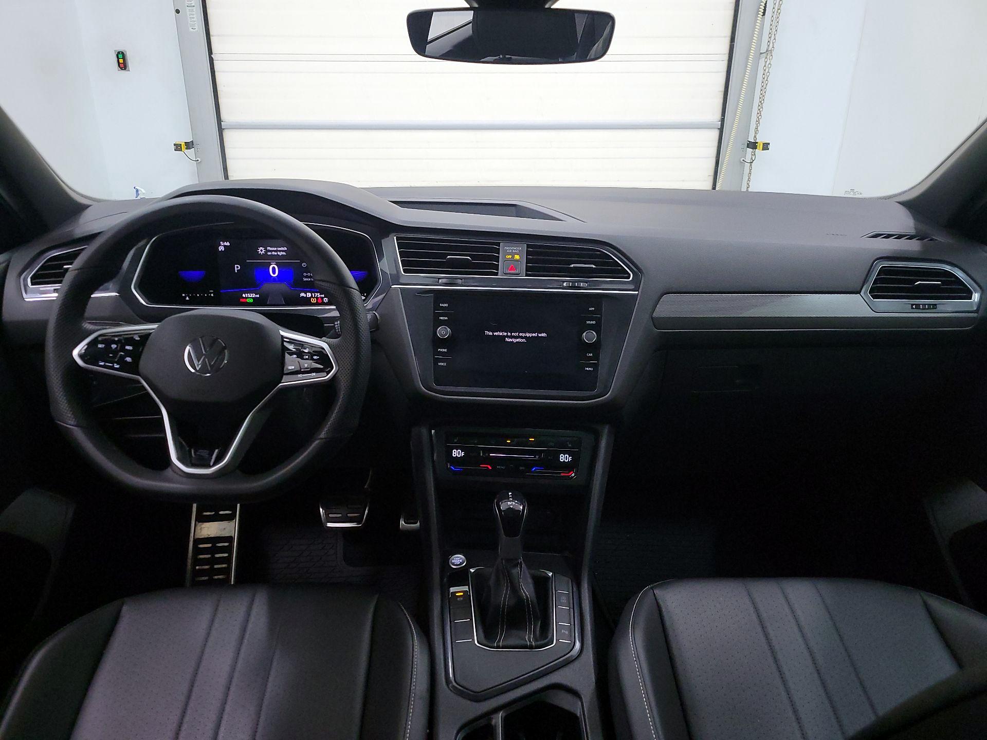 Thumbnail: 2022 Volkswagen Tiguan - 9