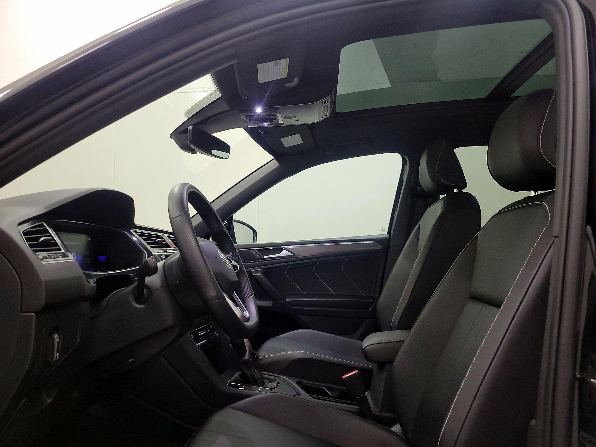 Thumbnail: 2022 Volkswagen Tiguan - 19