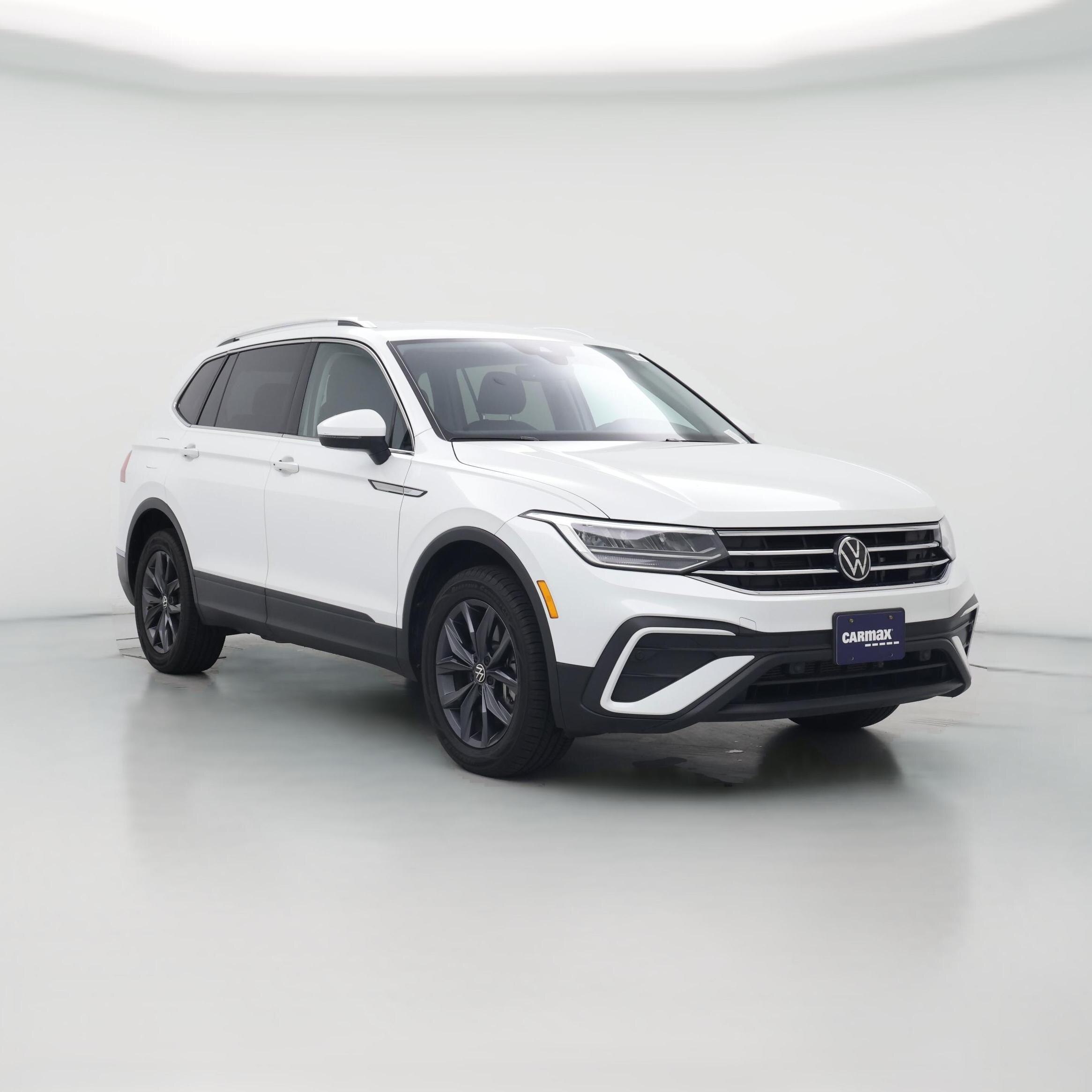 Thumbnail: 2023 Volkswagen Tiguan - 1