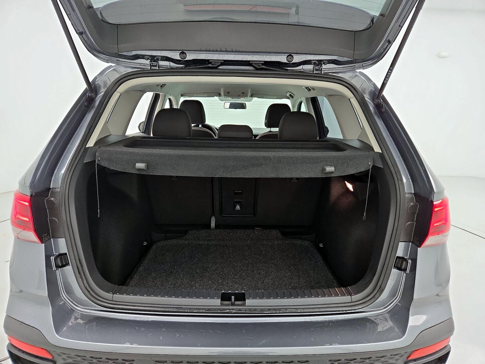 Thumbnail: 2022 Volkswagen Taos - 20