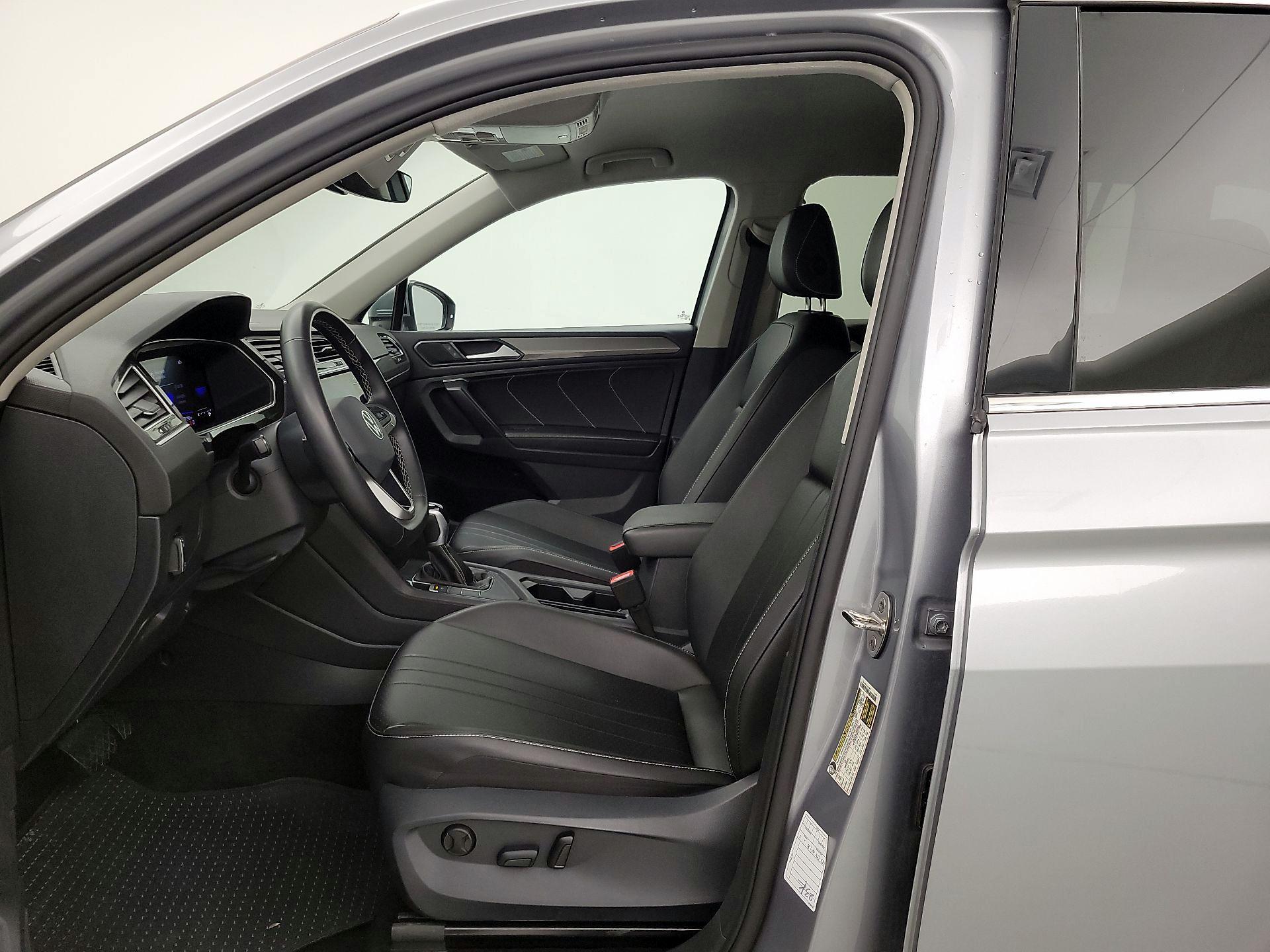 Thumbnail: 2024 Volkswagen Tiguan - 11