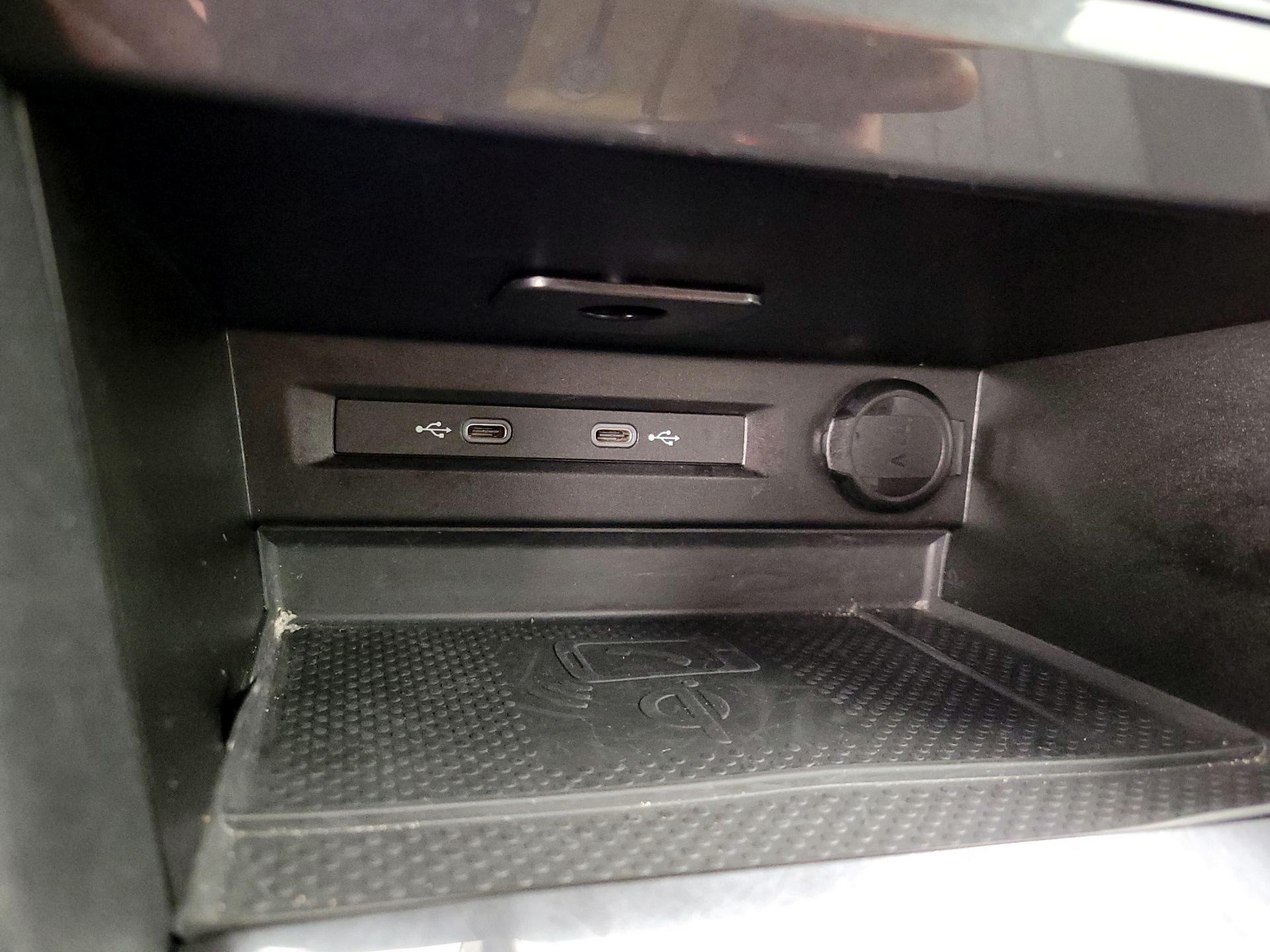 Thumbnail: 2024 Volkswagen Tiguan - 18