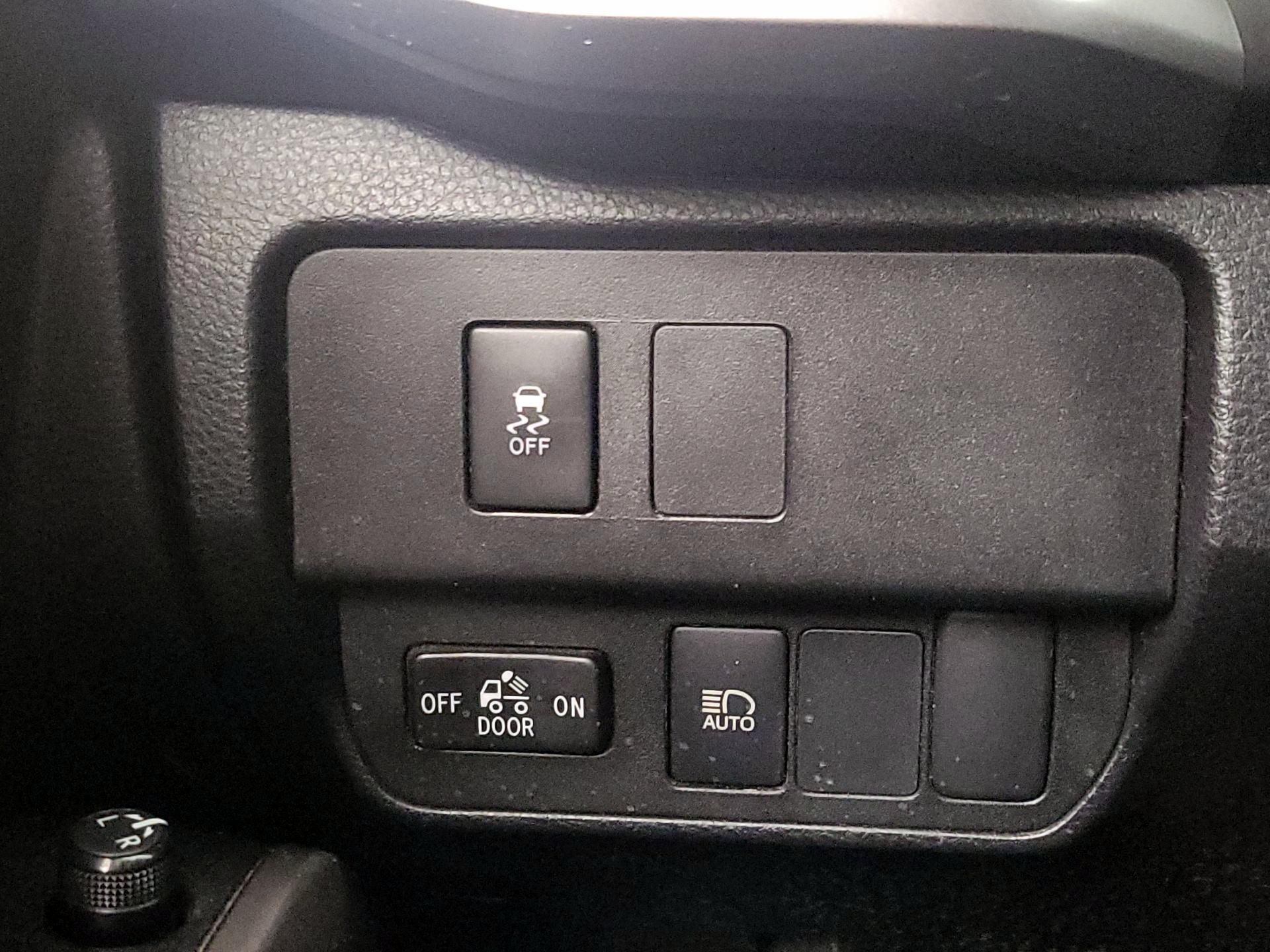 Thumbnail: 2023 Toyota Tacoma - 13