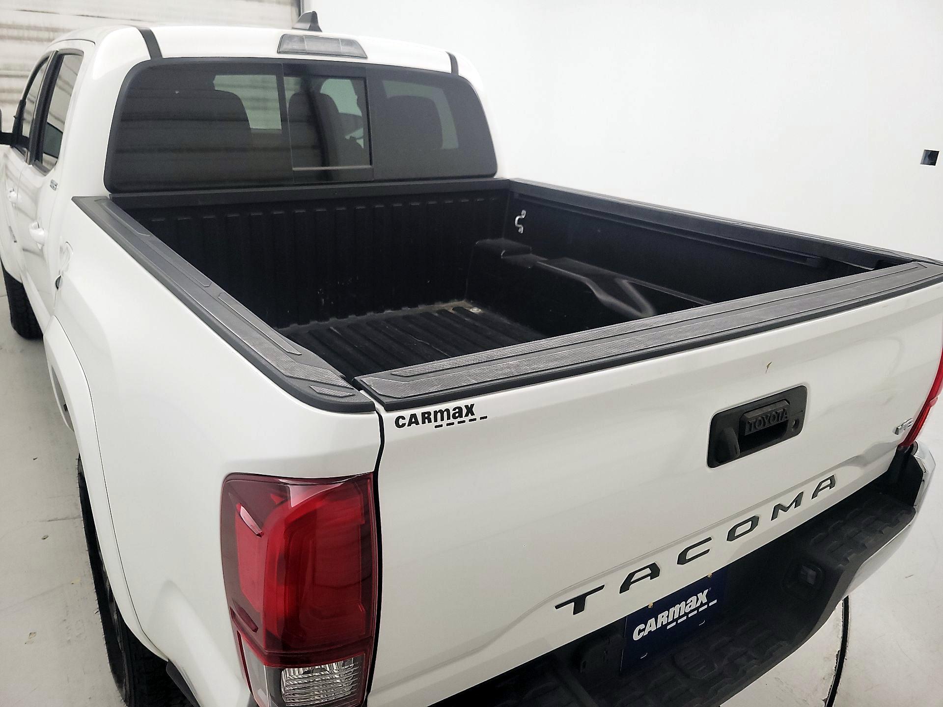 Thumbnail: 2023 Toyota Tacoma - 20