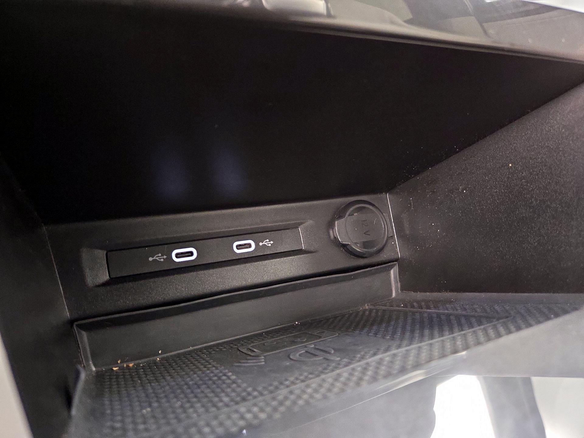 Thumbnail: 2022 Volkswagen Tiguan - 19