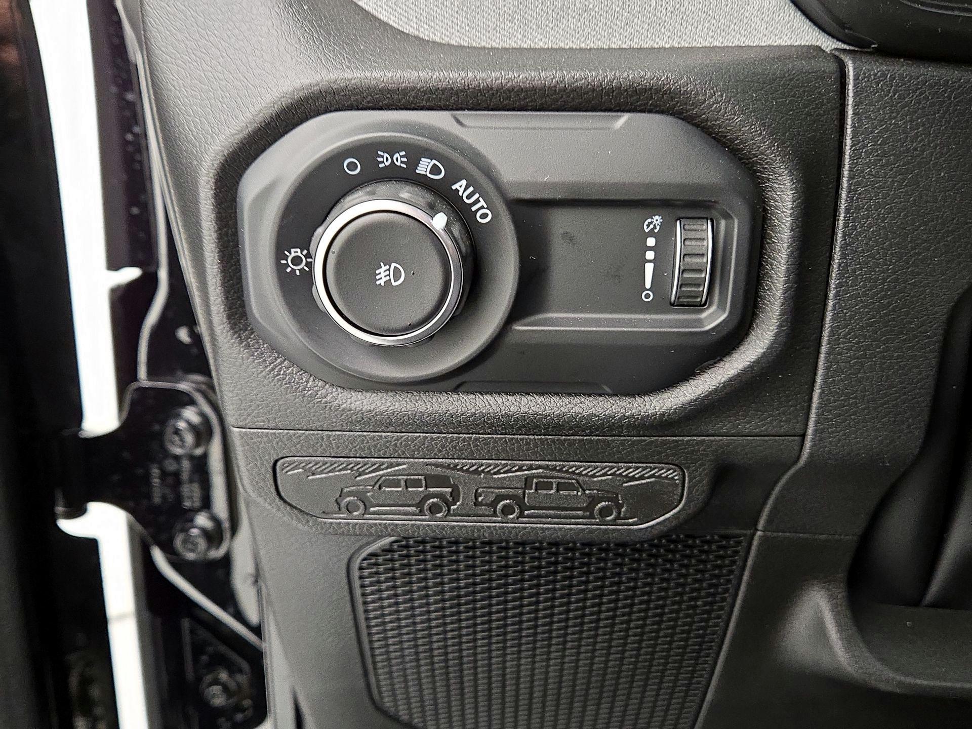 Thumbnail: 2025 Jeep Wrangler - 13