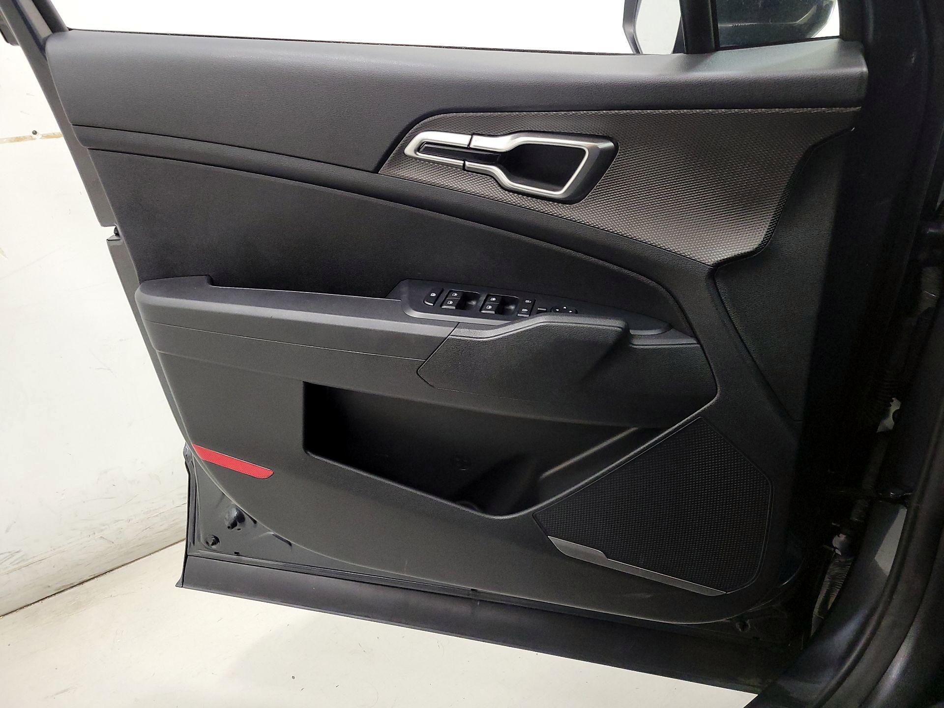 Thumbnail: 2023 Kia Sportage - 12