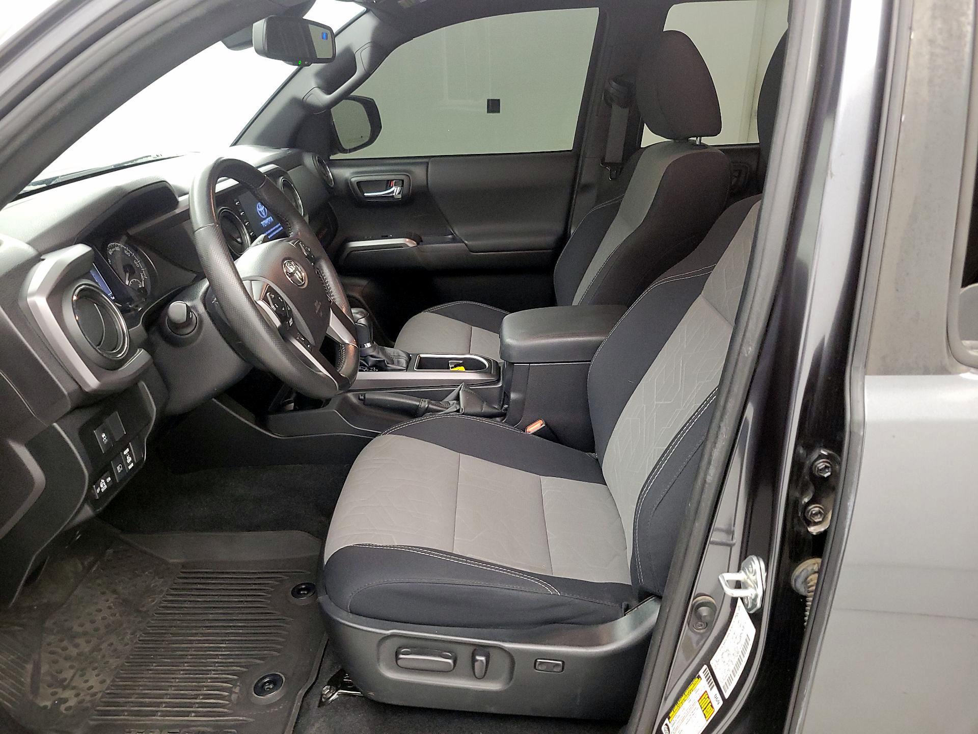 Thumbnail: 2021 Toyota Tacoma - 11