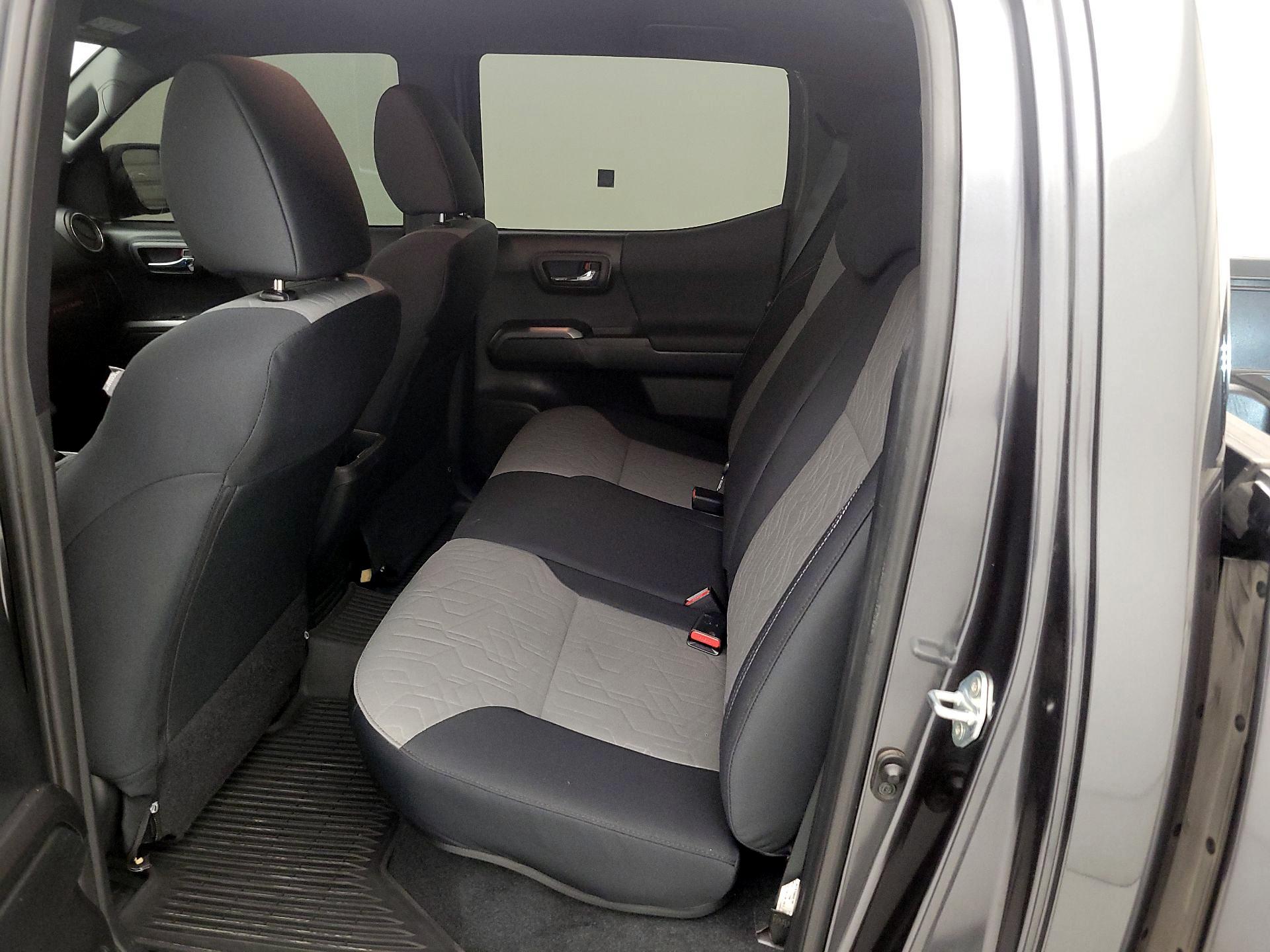 Thumbnail: 2021 Toyota Tacoma - 19